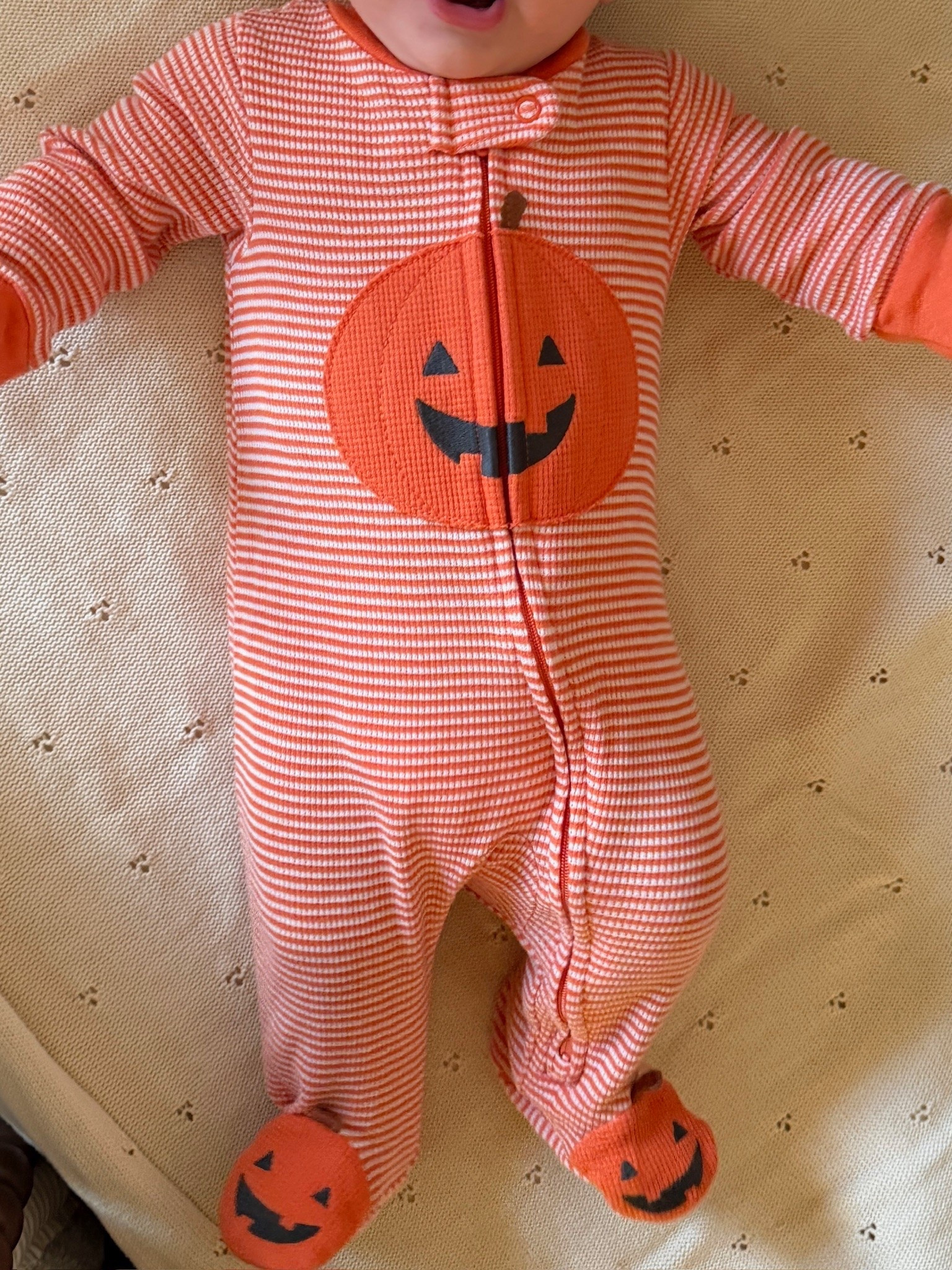 Cohen’s Halloween onesie ! #kathleenpost

Baby boy outfit, Halloween baby