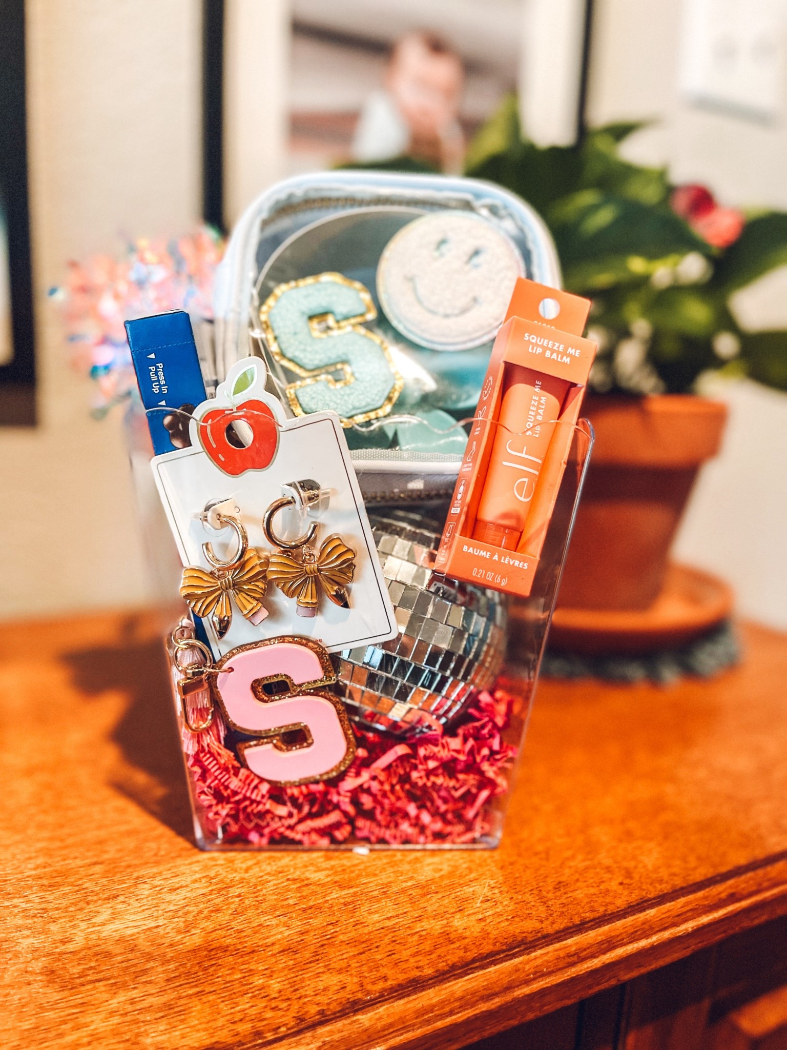 Put together a cute little birthday gift for Sterling’s Kindergarten teacher! I linked the pencil bow earrings + the elf lip balm —everything else was from Dollar Tree + Hobby Lobby! 💕✨

#LTKParties #LTKBeauty #LTKSaleAlert