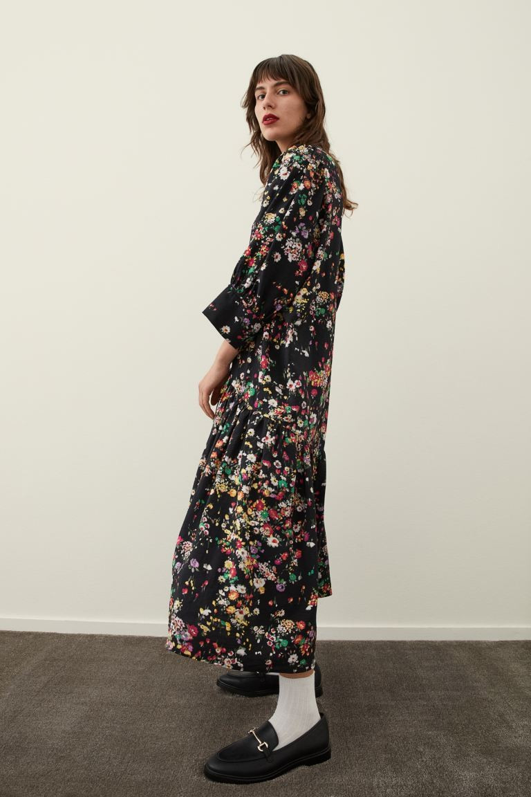Dress | Dresses | Black Dress | Floral Dress | Floral Dresses | Winter Outfit | Budget Fashion | H&M (US + CA)
