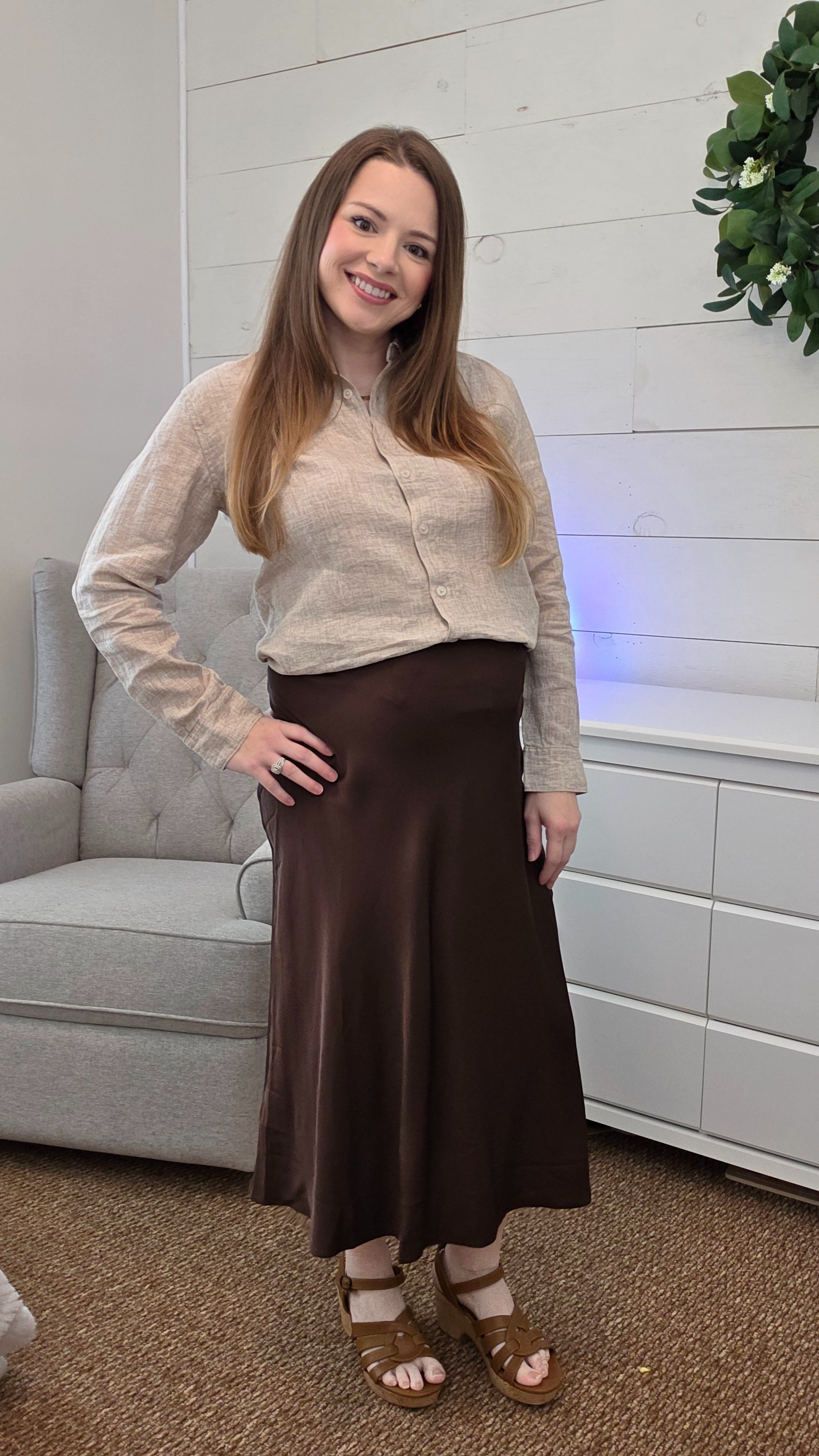 100% linen maternity top and silk brown skirt

#LTKValentine #LTKBaby #LTKBump