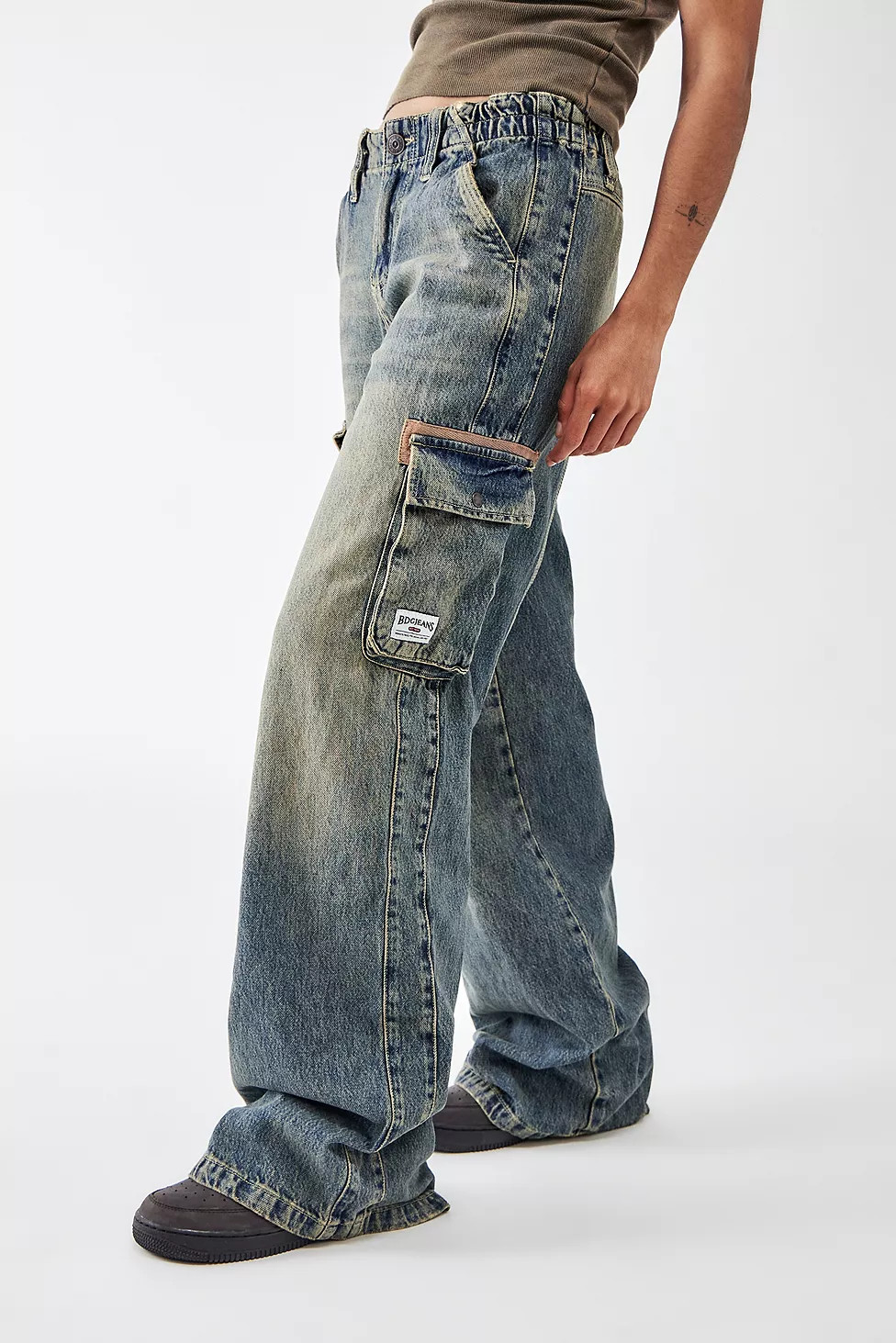 BDG Cyber Stone Tinted Y2K Cargo Jeans | Urban Outfitters (EU)