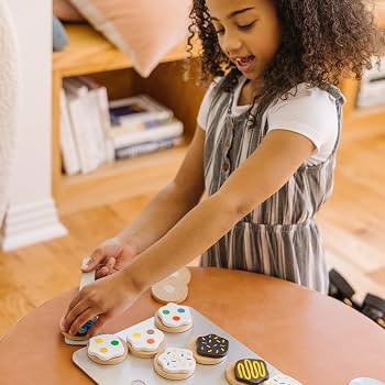 Melissa & Doug Slice and Bake Wooden Cookie Play Food Set | Amazon (US)