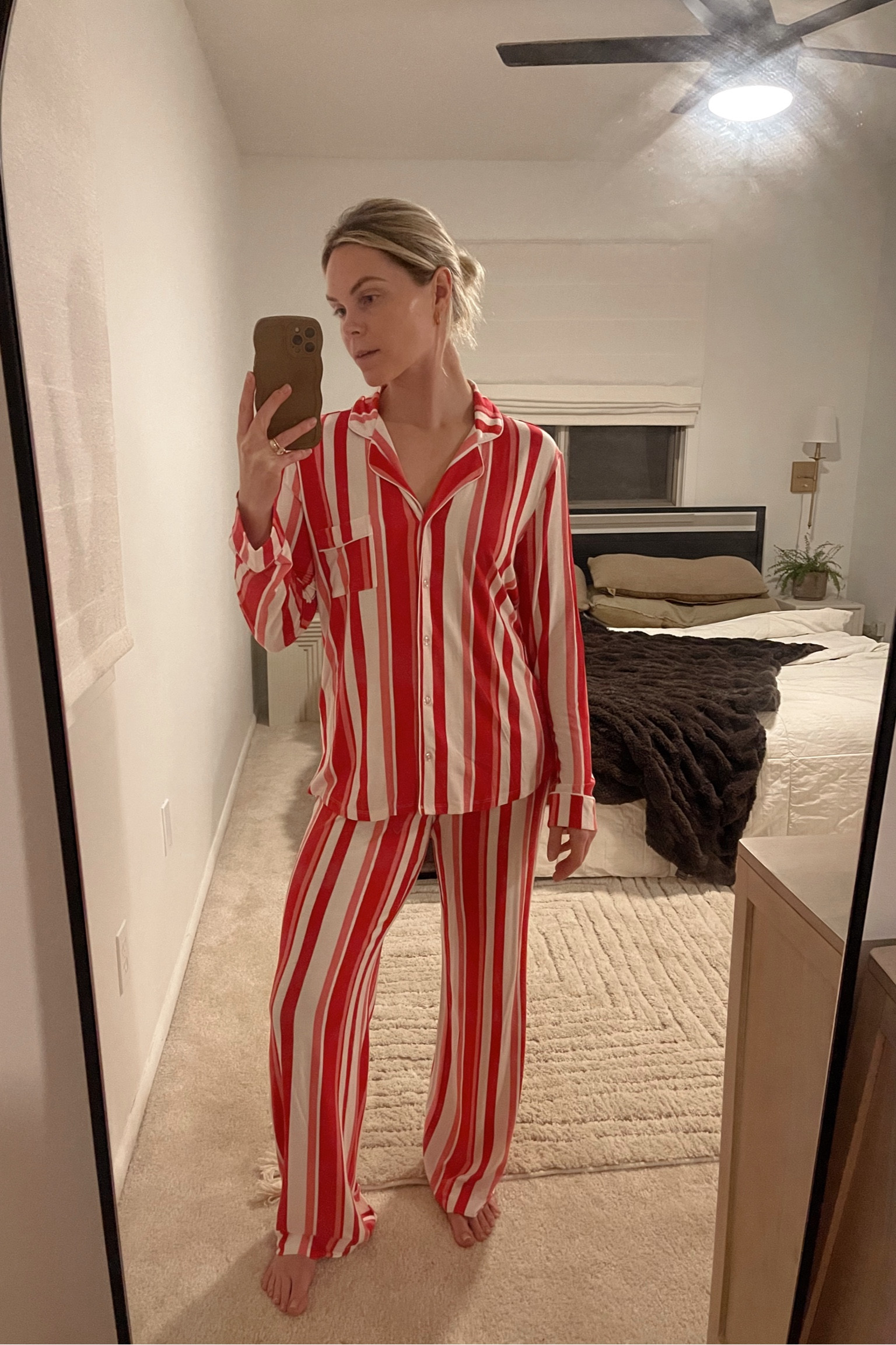 I will be wrapping Christmas gifts and decorating in this pajama set 🥰🥰

#LTKFindsUnder50 #LTKHoliday #LTKSeasonal