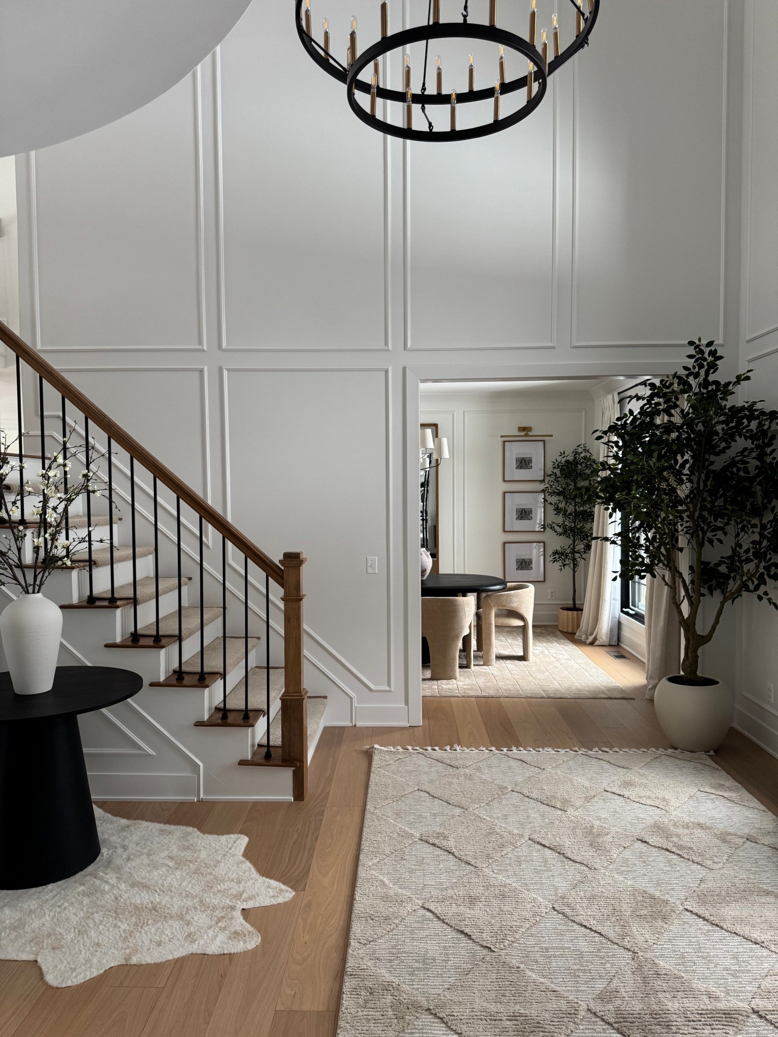 Refreshed entryway.

#LTKHome #LTKSaleAlert