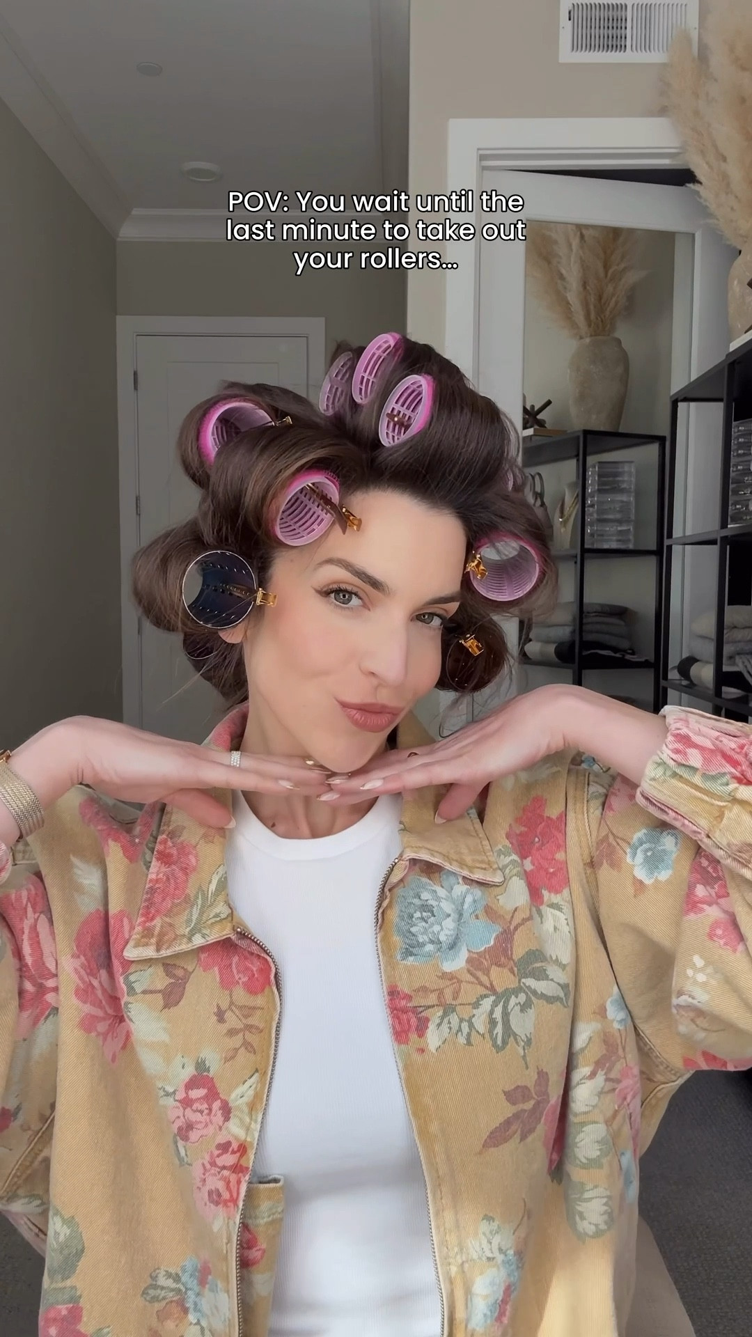 I might be late, but my blowout’s right on time 💁‍♀️