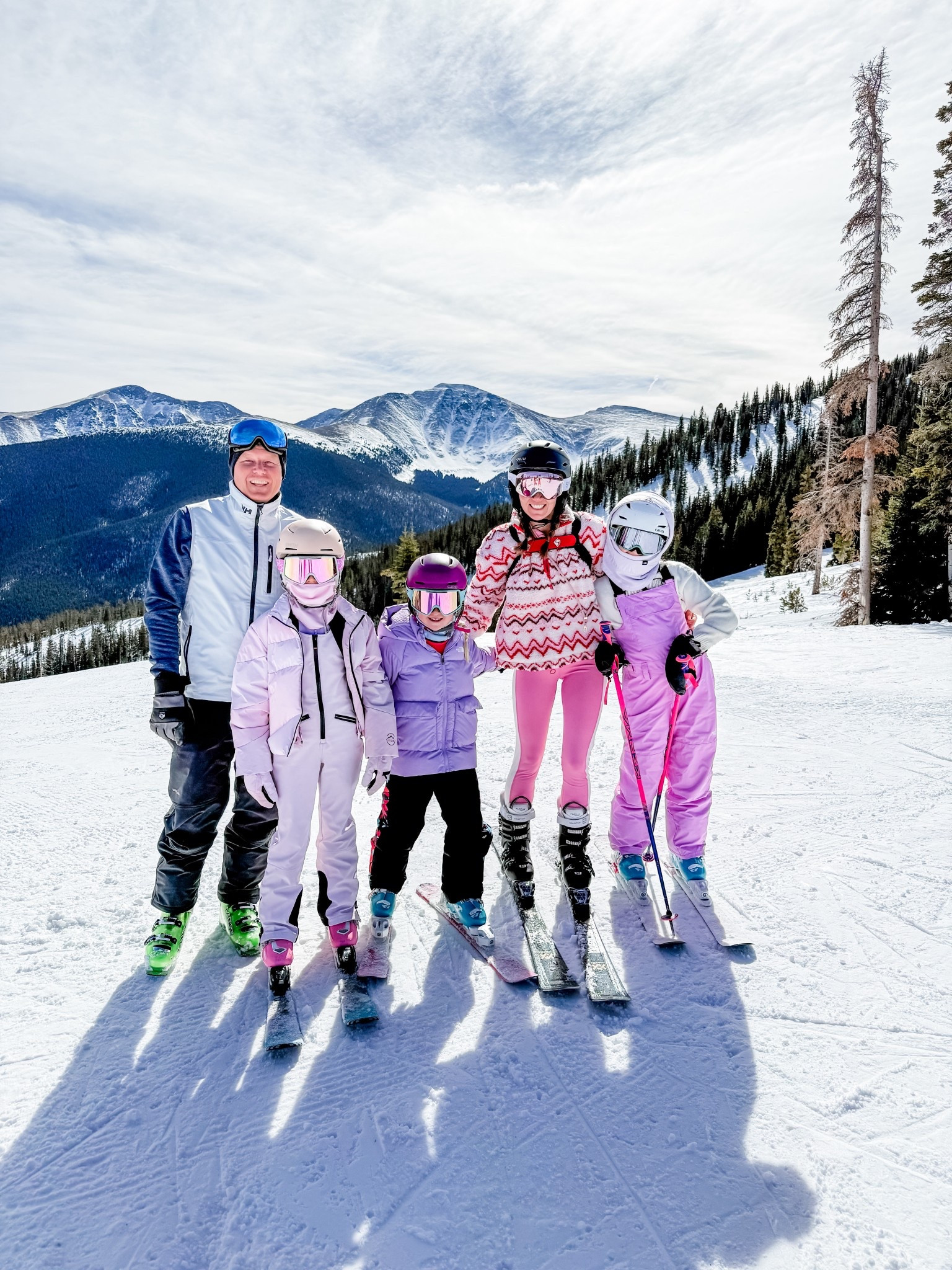 Ski
Ski family
Apres ski
Snow gear 