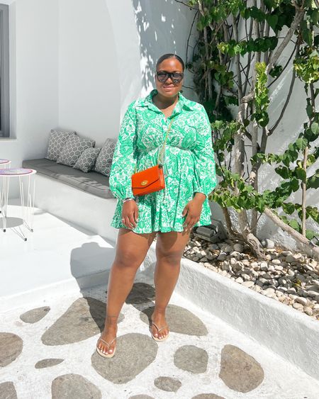 Contrasting colours! Loved pairing this bright orange Mulberry wallet on chain with this beaut paisley print green dress (original from Zara)

Shirt dress | smock dress | mulberry Darley 

#LTKHoliday #LTKSeasonal #LTKcurves