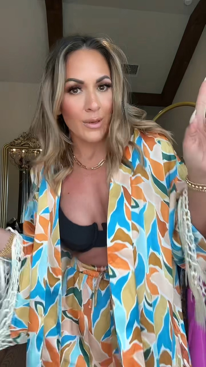 Headed to a pool party this evening! ☀️👙⛱️ #grwm #letsgetdressed #lgd #wiw #getreadywithme #poolparty