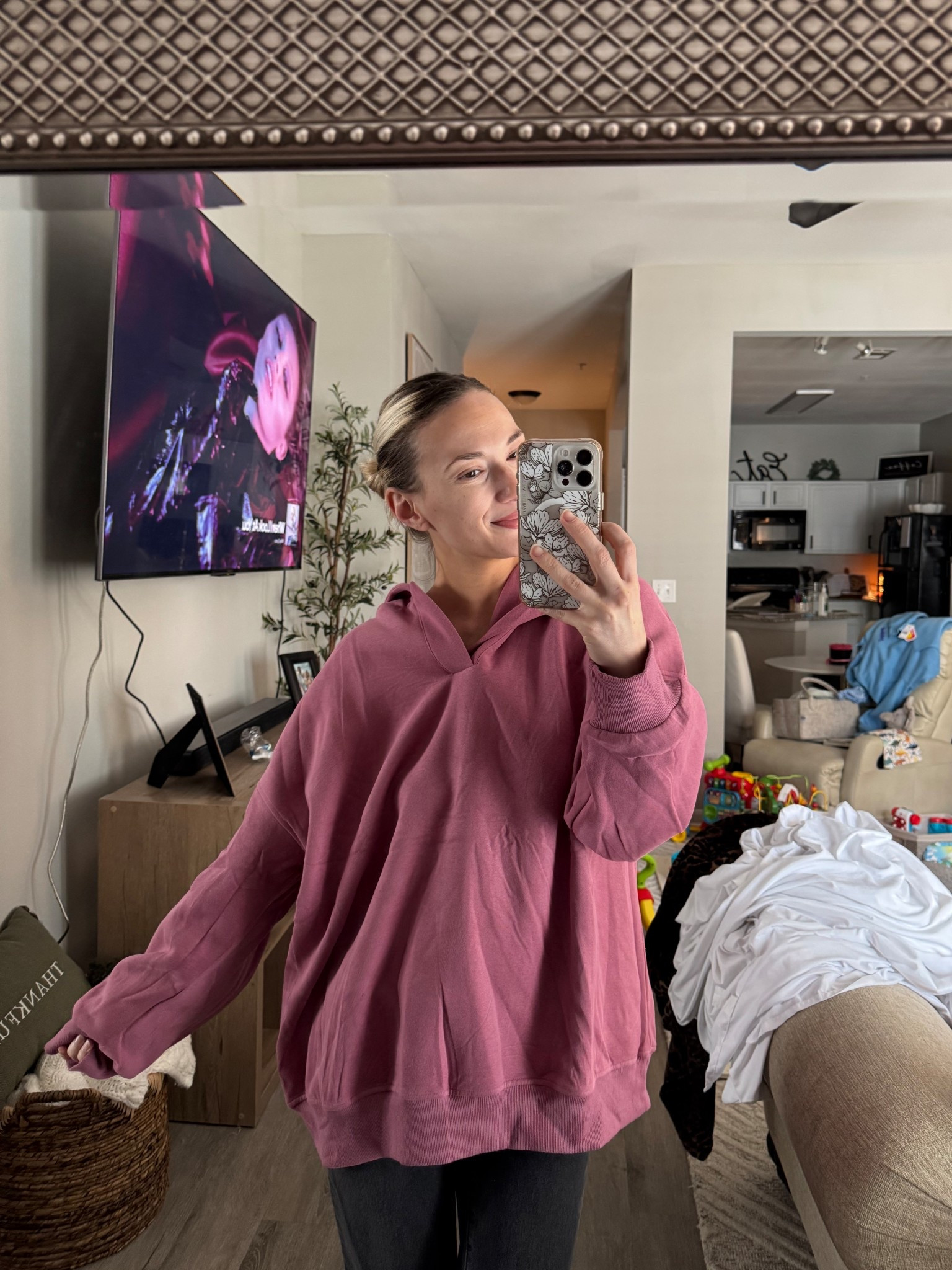 Amazon hoodie sweatshirt — I love this color! I sized up to a size L for an oversized fit but it’s too big. A size M would have been perfect. (Size small was too fitted for me)

Low rise jeans are from Target, such good quality. I’m wearing a size 2 (I sized down a size). 

amazon fashion, casual outfit inspo, spring fashion, loungewear 

#LTKStyleTip #LTKFindsUnder50