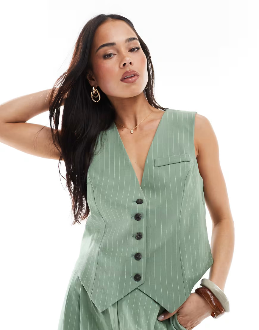 Vero Moda - Mix en match - Gilet in groen met krijtstreep, deel van co-ord set | ASOS (Global)