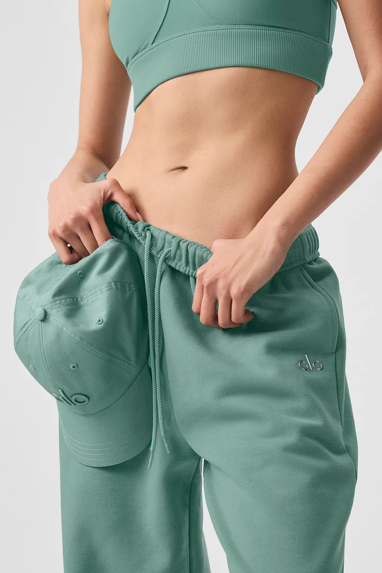 Accolade Straight Leg Sweatpant - Botanical Green | Alo Yoga