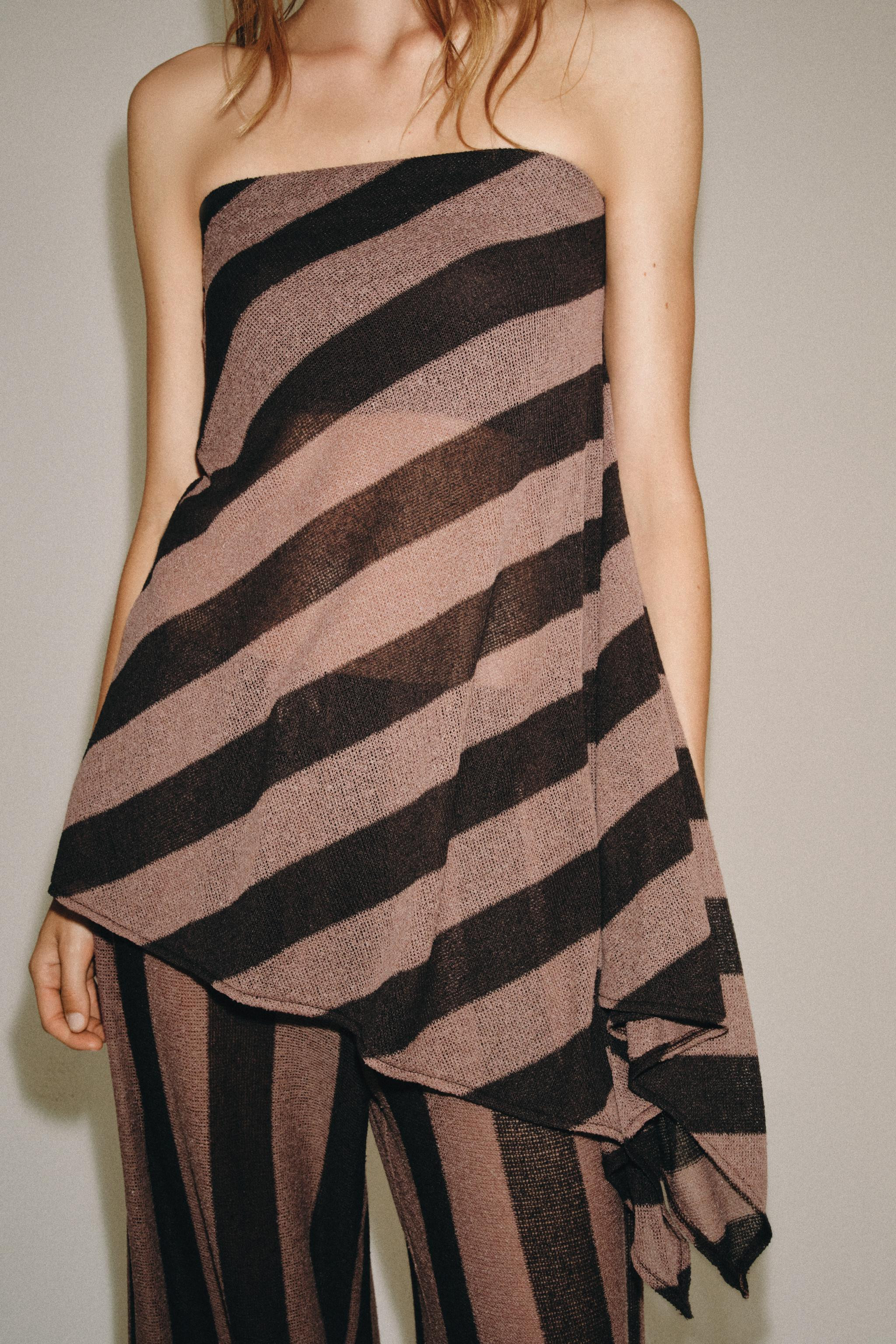 STRIPED RUSTIC BANDEAU TOP | Zara US