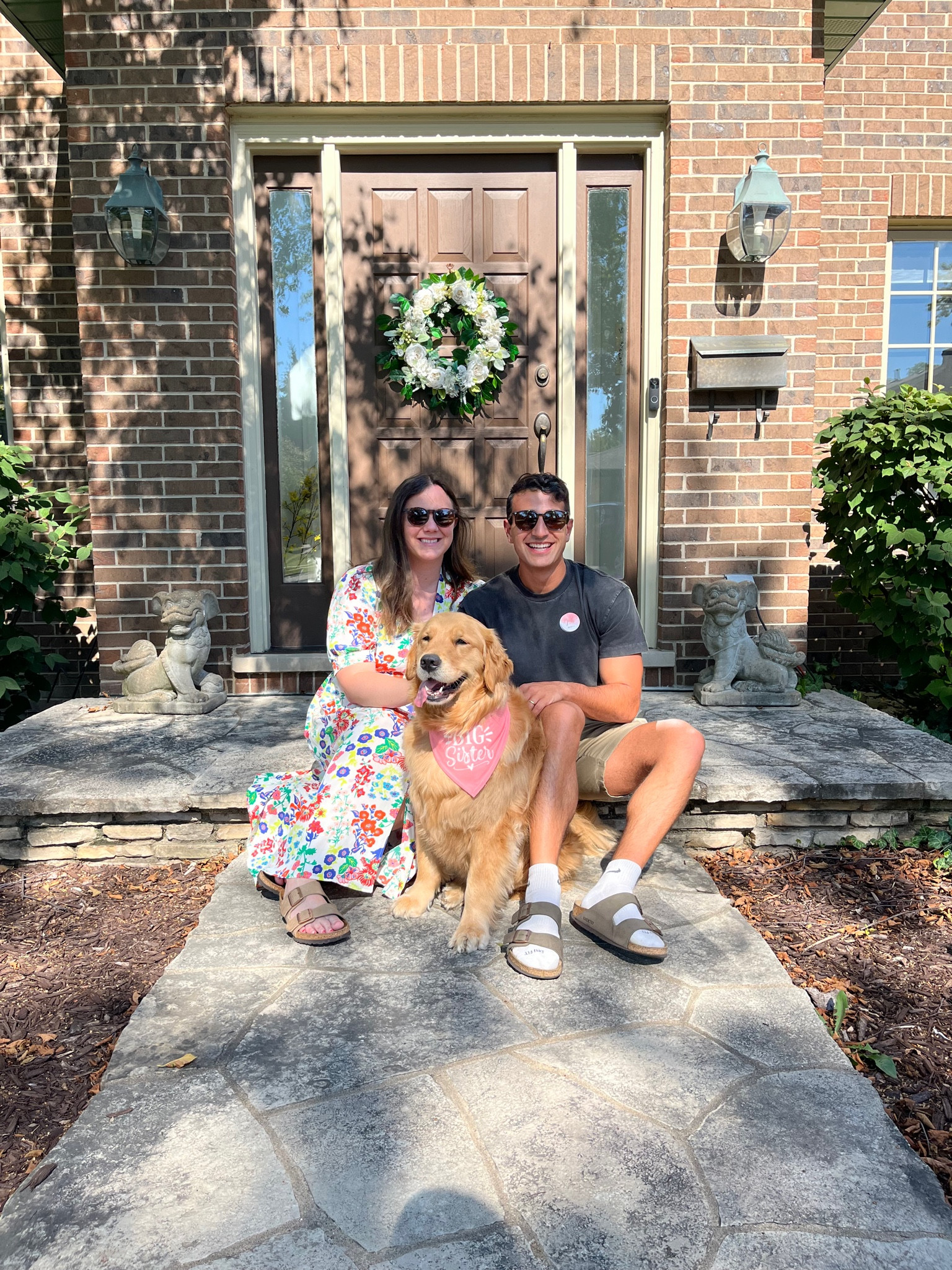 Pregnancy announcement 🤗

Dress + sandals are on sale! 