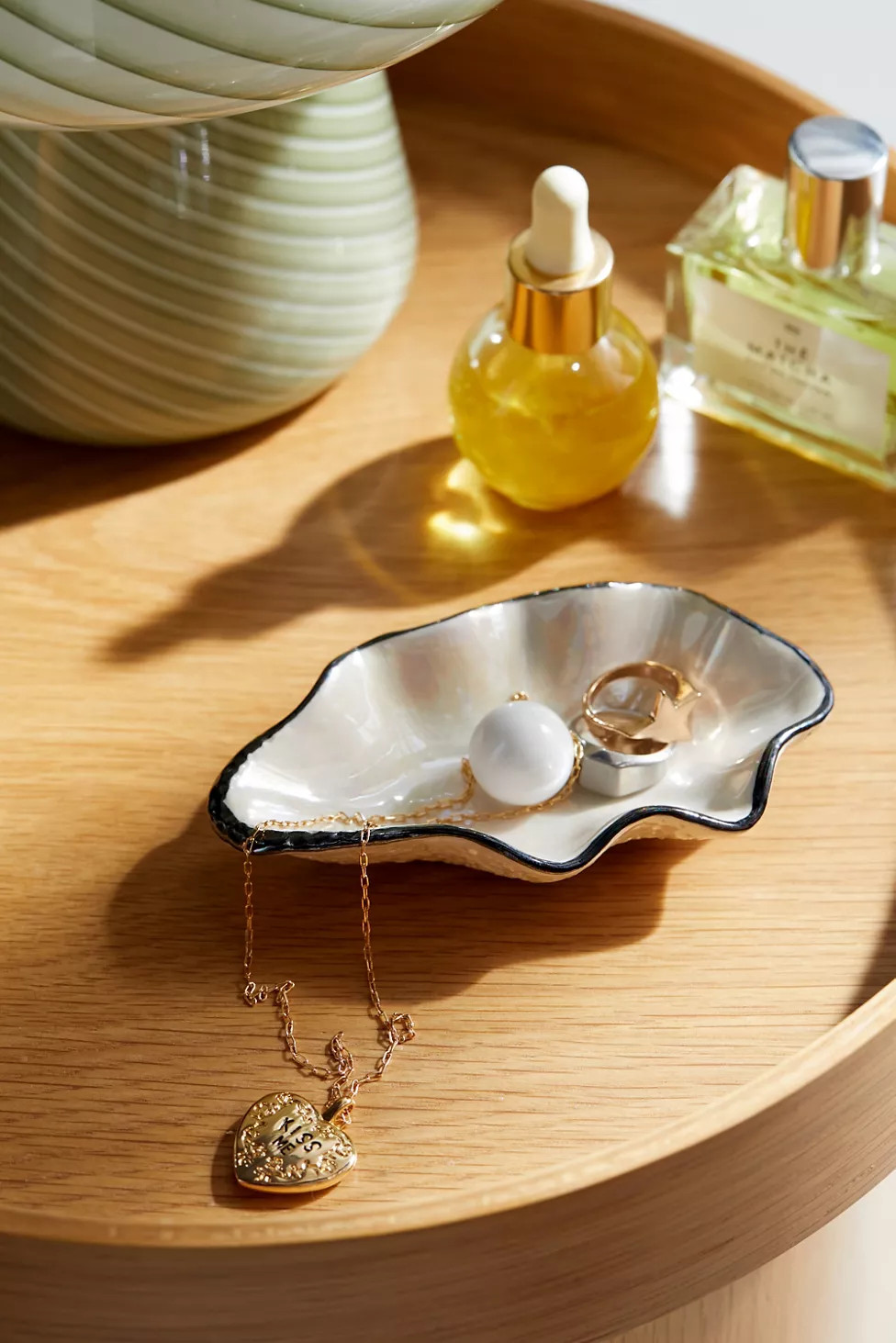 Oyster Catch-All Dish | Urban Outfitters (US and RoW)