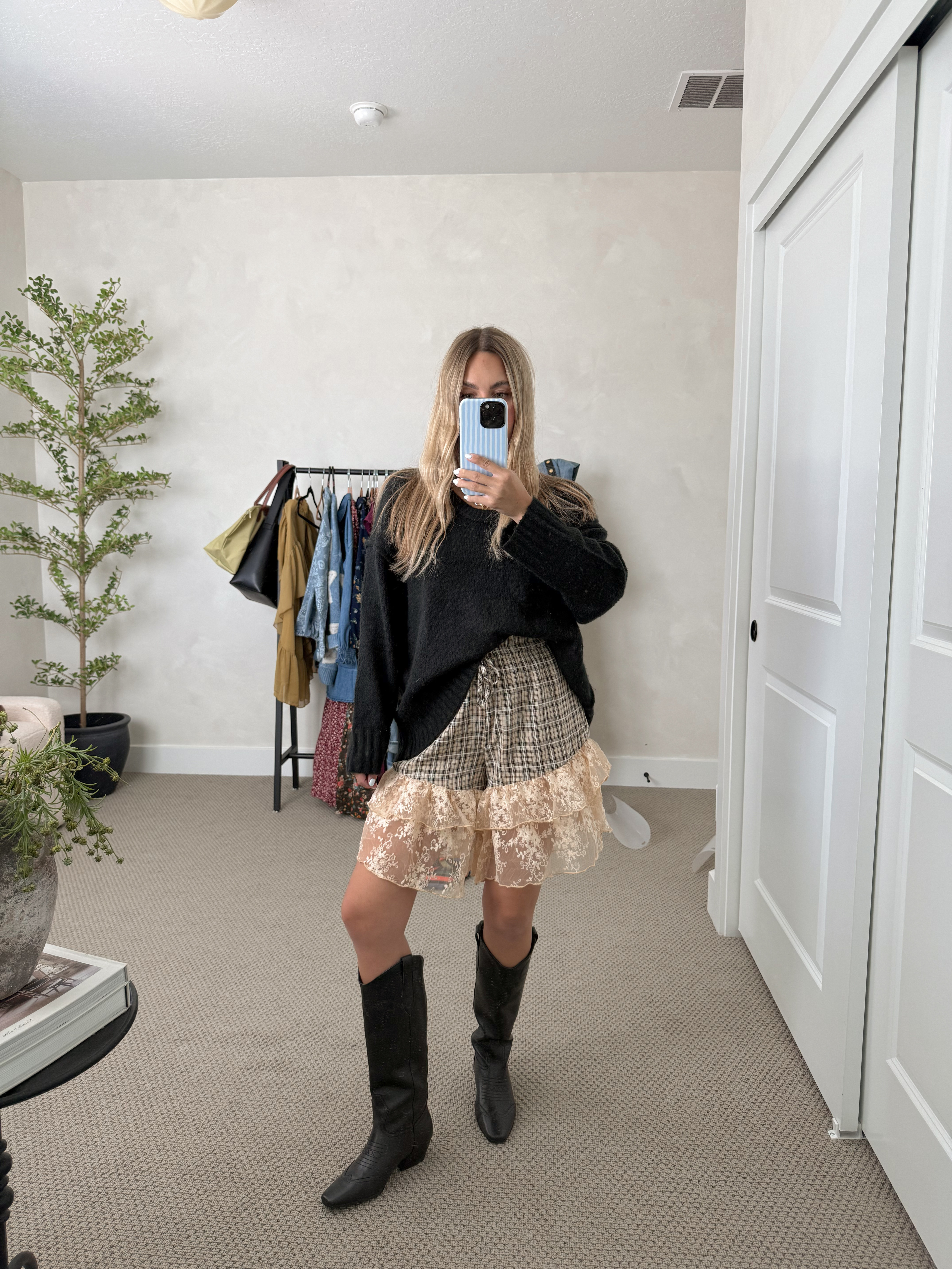 Loving this early fall ootd! 

 #LTKootd #LTKmomlife #LTKSeasonal