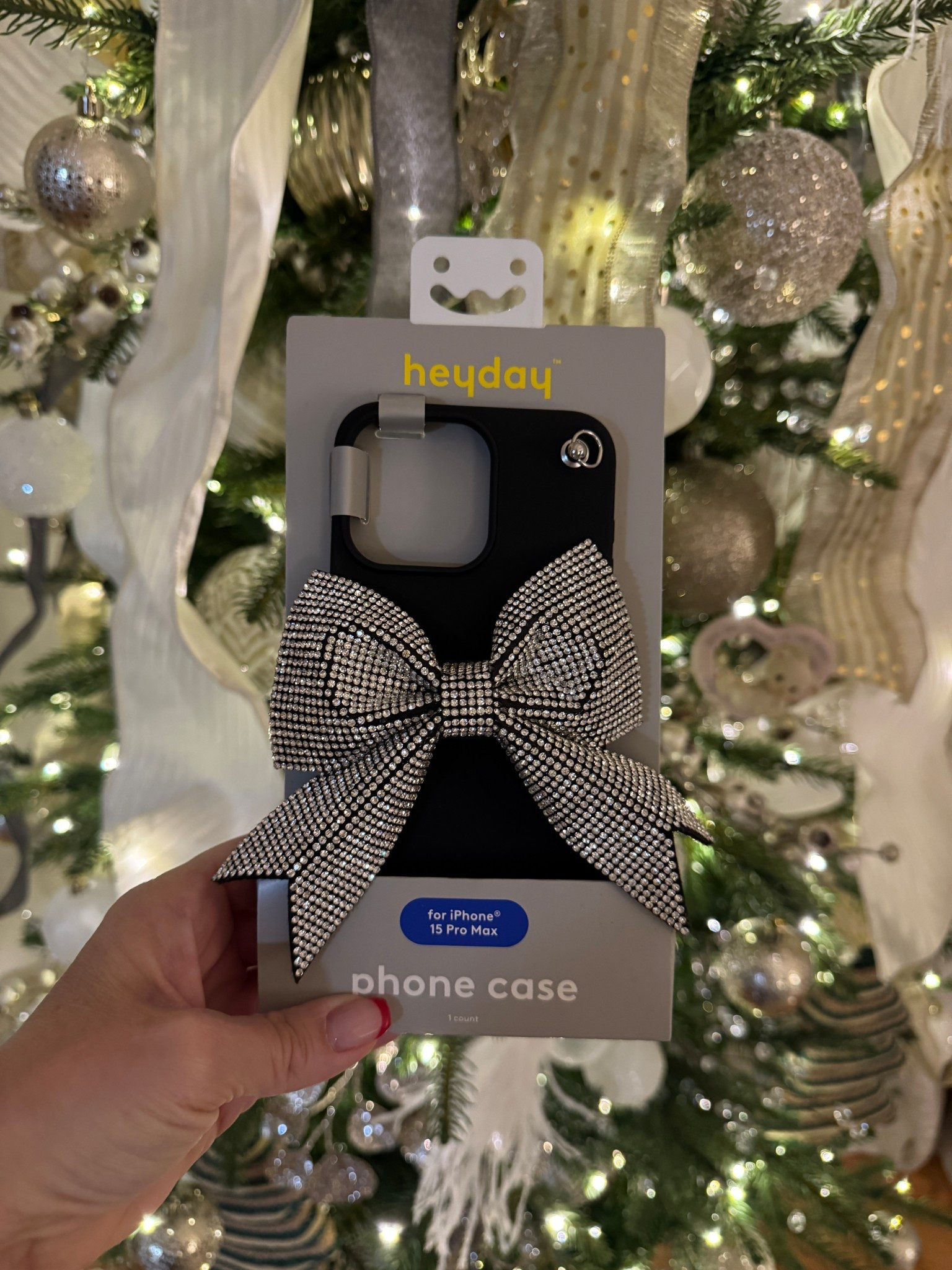 Bows + sparkle = holiday perfection 🎀✨
This glam phone case is such a cute stocking stuffer or gift-for-her moment!
#stockingstuffer #girlgift #gifting #ltkglam #christmasgift #target


#LTKHoliday #LTKGiftGuide #LTKSeasonal