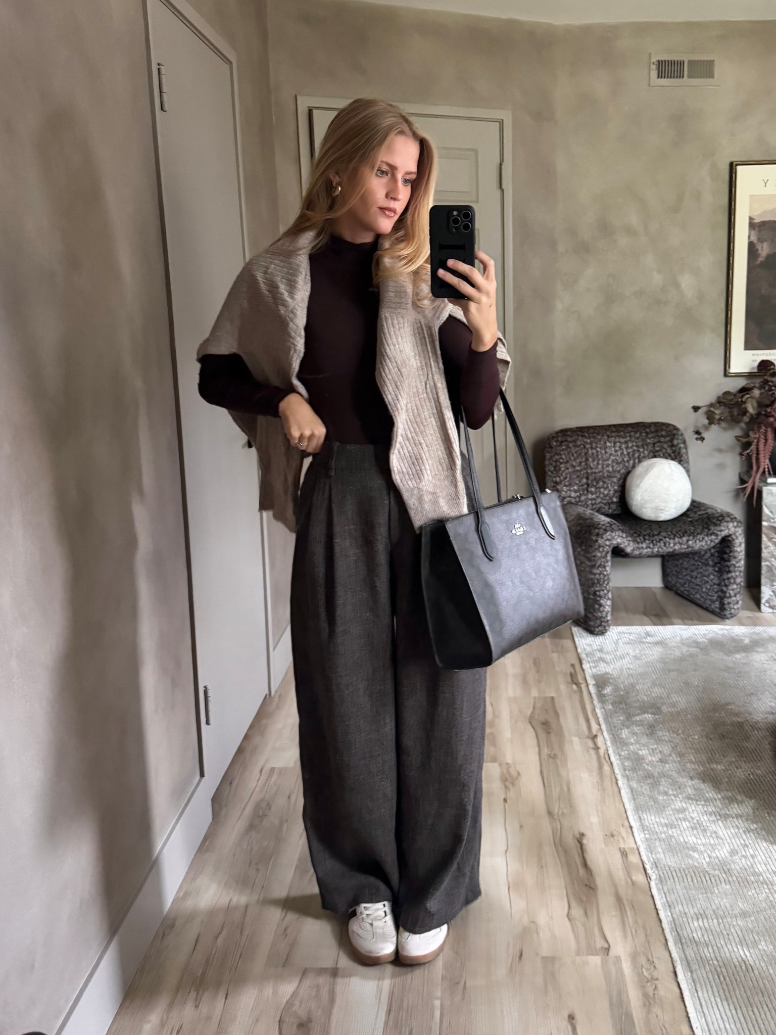 Looove these trousers!! I’ve been trying to find them for a while now and they have been out of stock. I found this pair in my store, but I noticed they’re in stock in a couple sizes online! I’m wearing a 4, and I’m often a size 6 so you might want to size down if you’re in between sizes. 

#LTKFindsUnder50 #LTKStyleTip #LTKSeasonal