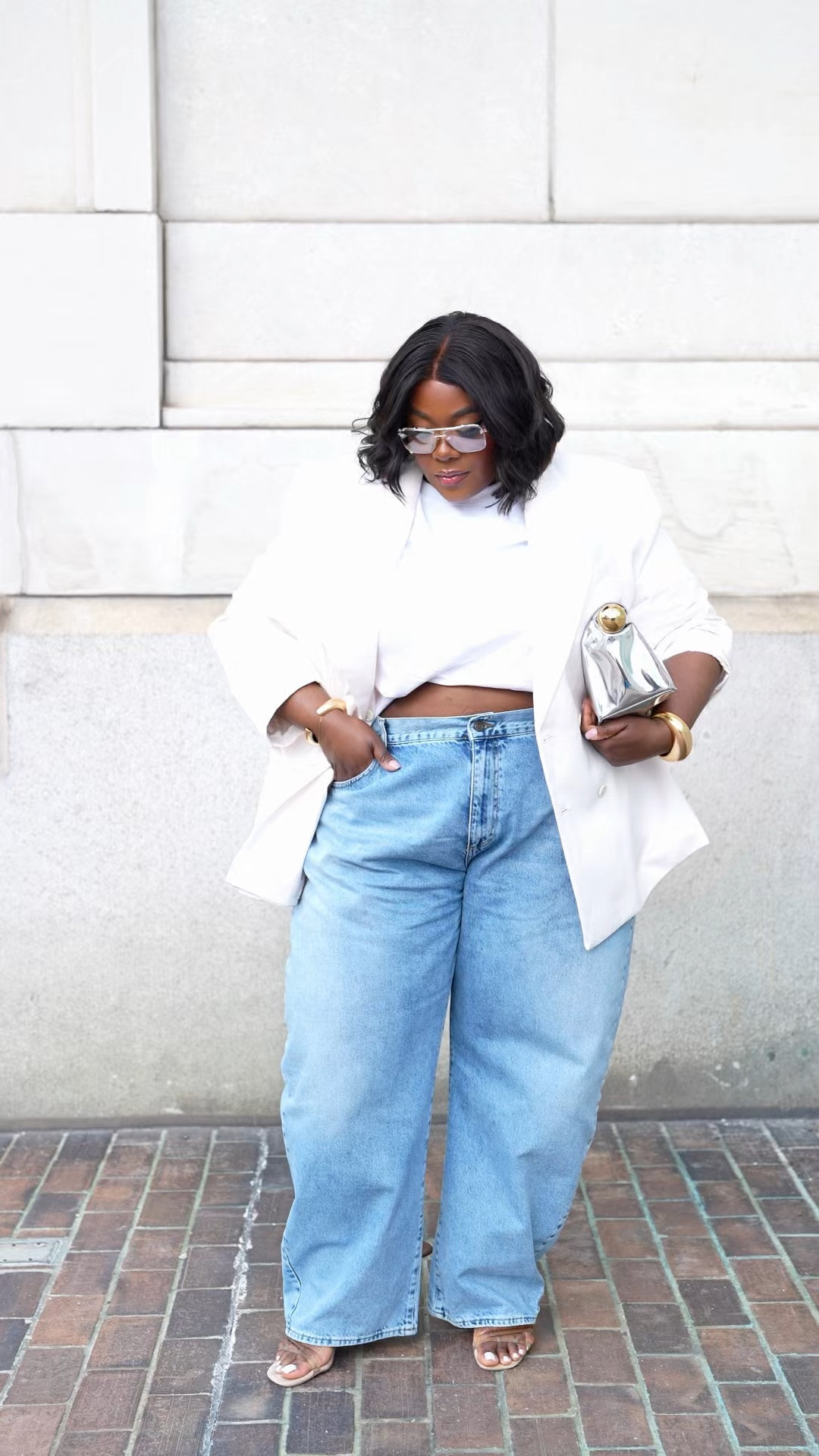 basic white tee + jeans: not styled vs styled 

Size 20 in everything 

Bangles old from Khoi 
Shoes are old Steve Madden 
Bag is Jacqmeus but linked an inspired Amazon look 




#LTKSaleAlert #LTKBeauty #LTKPlusSize