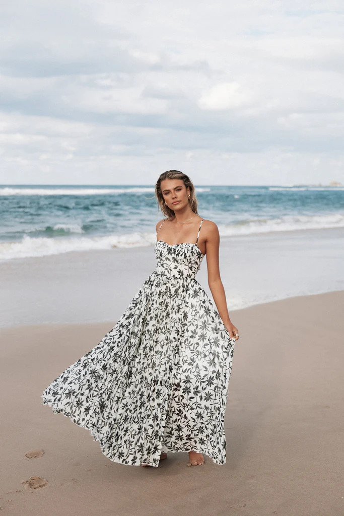 Achanti Pleated Maxi Dress - White Black Floral | Petal & Pup (US)