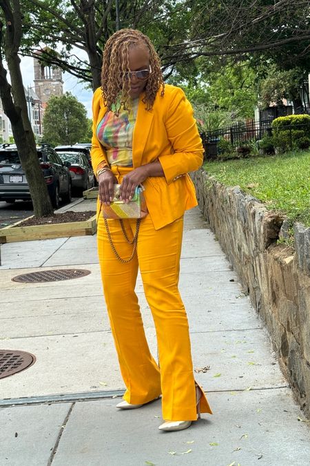 White House Black Market Yellow Suit 

#LTKStyleTip #LTKMidsize #LTKWorkwear
