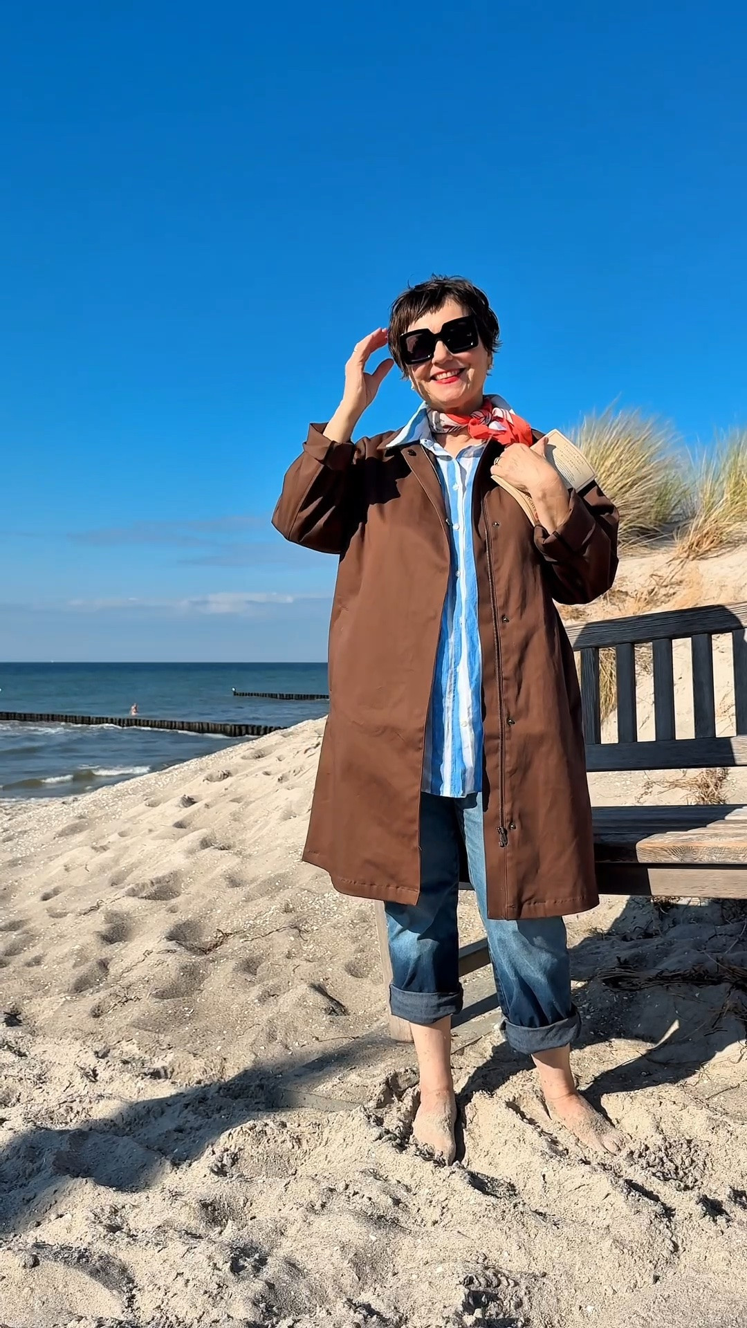 …at the beach 🌊🌊🌊 

#herbstlook
#braun

#LTKü50 #LTKdeutschland #LTKautumn