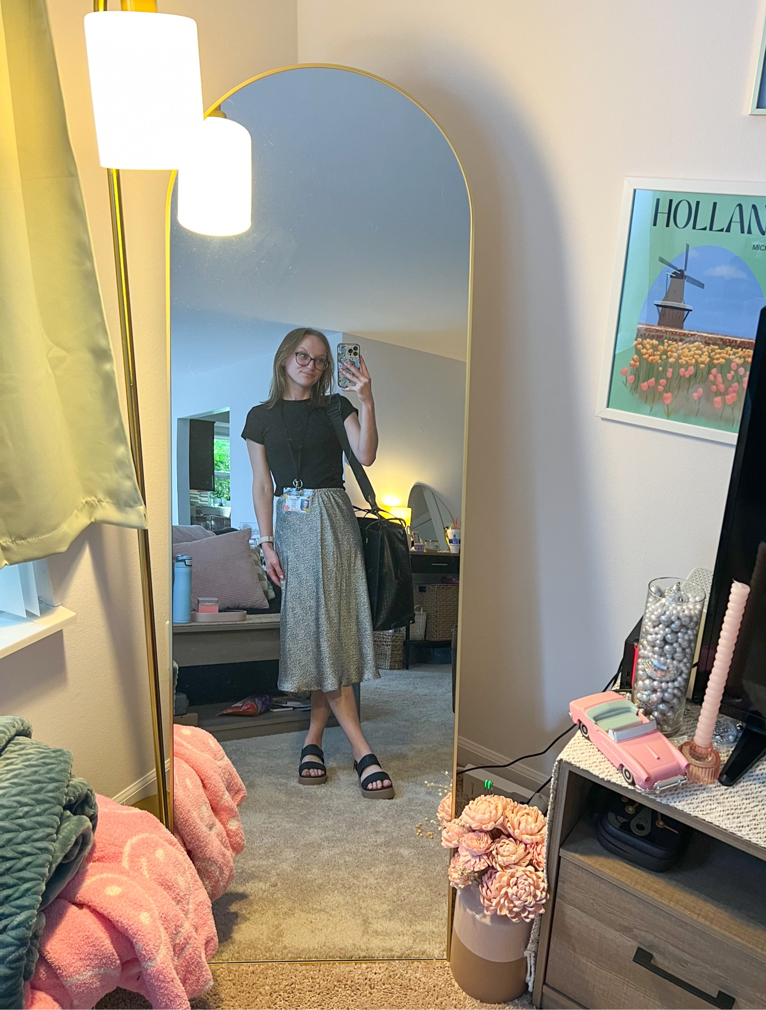 Teacher outfits are my favorite outfits 🍎

Skirt from Marshall’s 