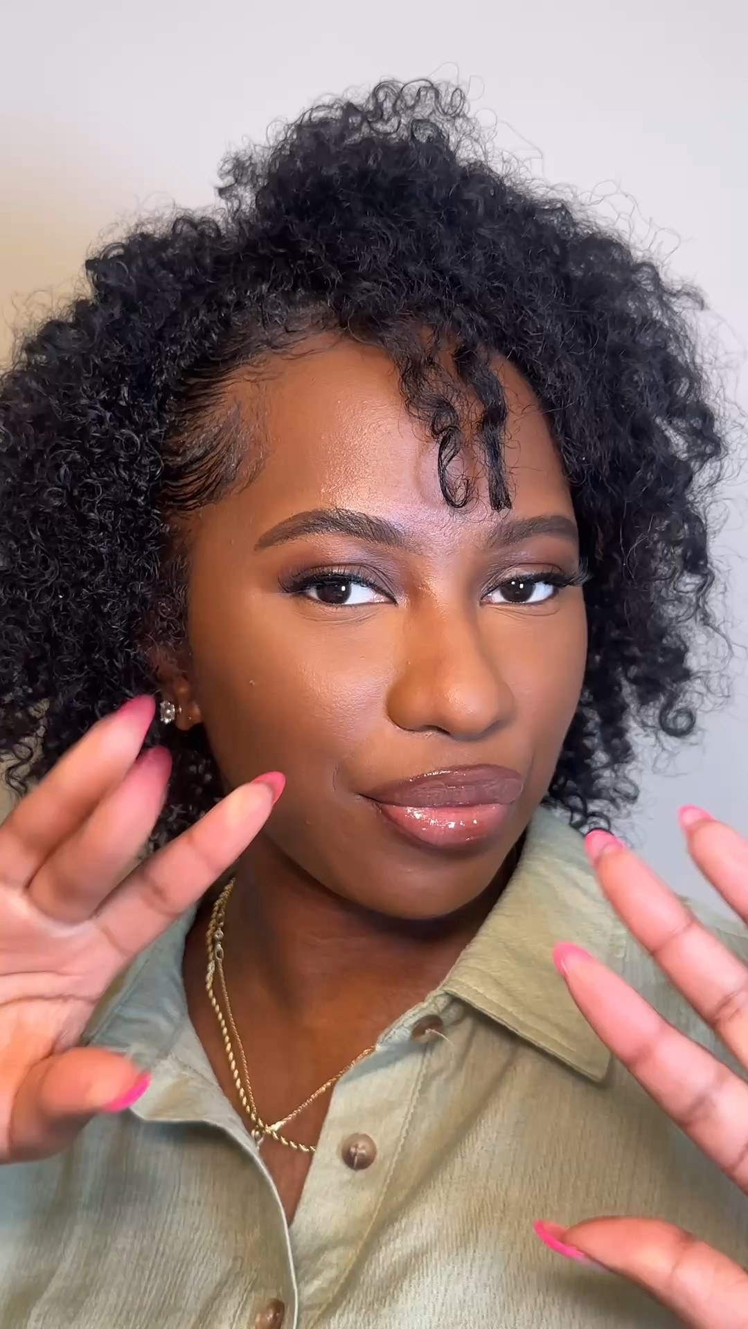 Using one of my favorite bronzers by Benefit Cosmetics & Mascara to make my lashes pop. ✨💗

Hoola Wave Bronzer: Shade Deep
Bad Gal Bang Mascara ✨

#makeuptutorial #bronzermakeup #summermakeup #benefitcosmetics #easymakeup #mascara 

#LTKBeauty #LTKSeasonal #LTKSaleAlert