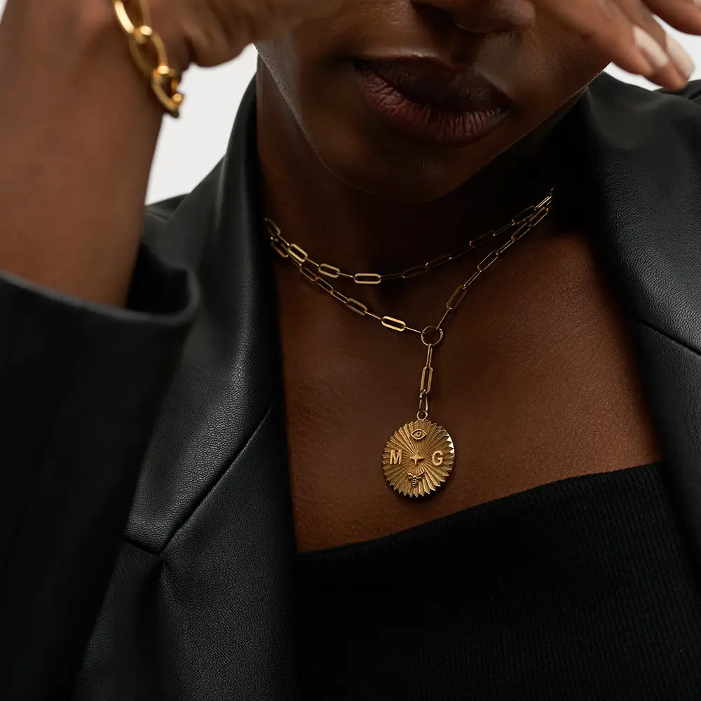 Tyra Initial Medallion Necklace - Gold Vermeil | Oak & Luna (US)