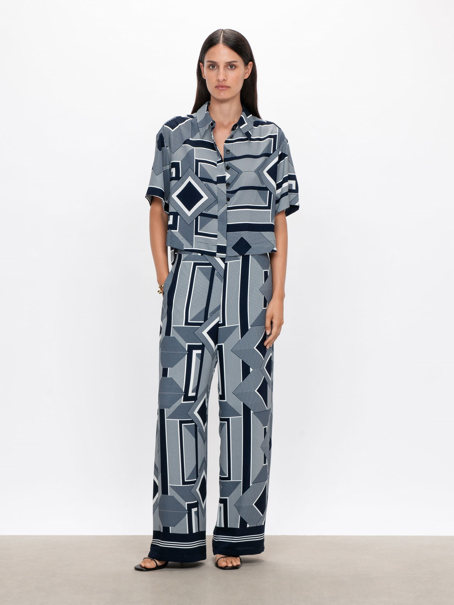 Navy Ligne Crop Shirt | Veronika Maine