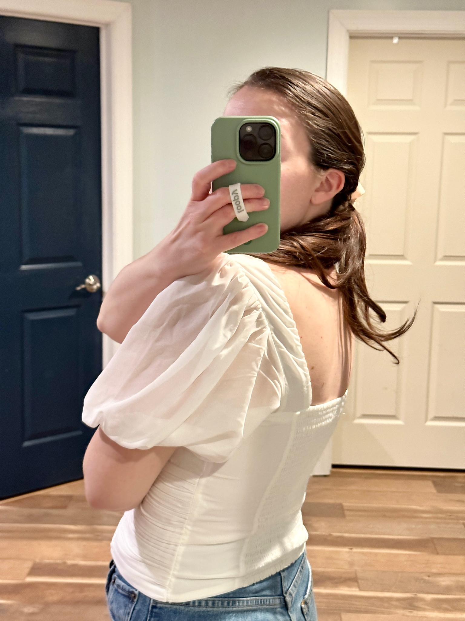 Abercrombie cropped white top and jeans 

#LTKFind #LTKSale #LTKstyletip