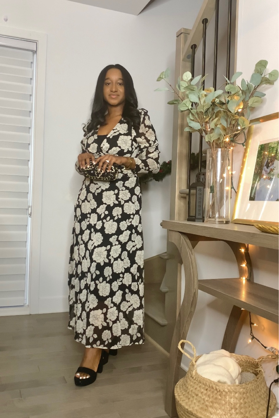 NYE OUTFIT
BLACK AND WHITE DRESS 
Floral print dress



#LTKunder100 #LTKsalealert #LTKstyletip