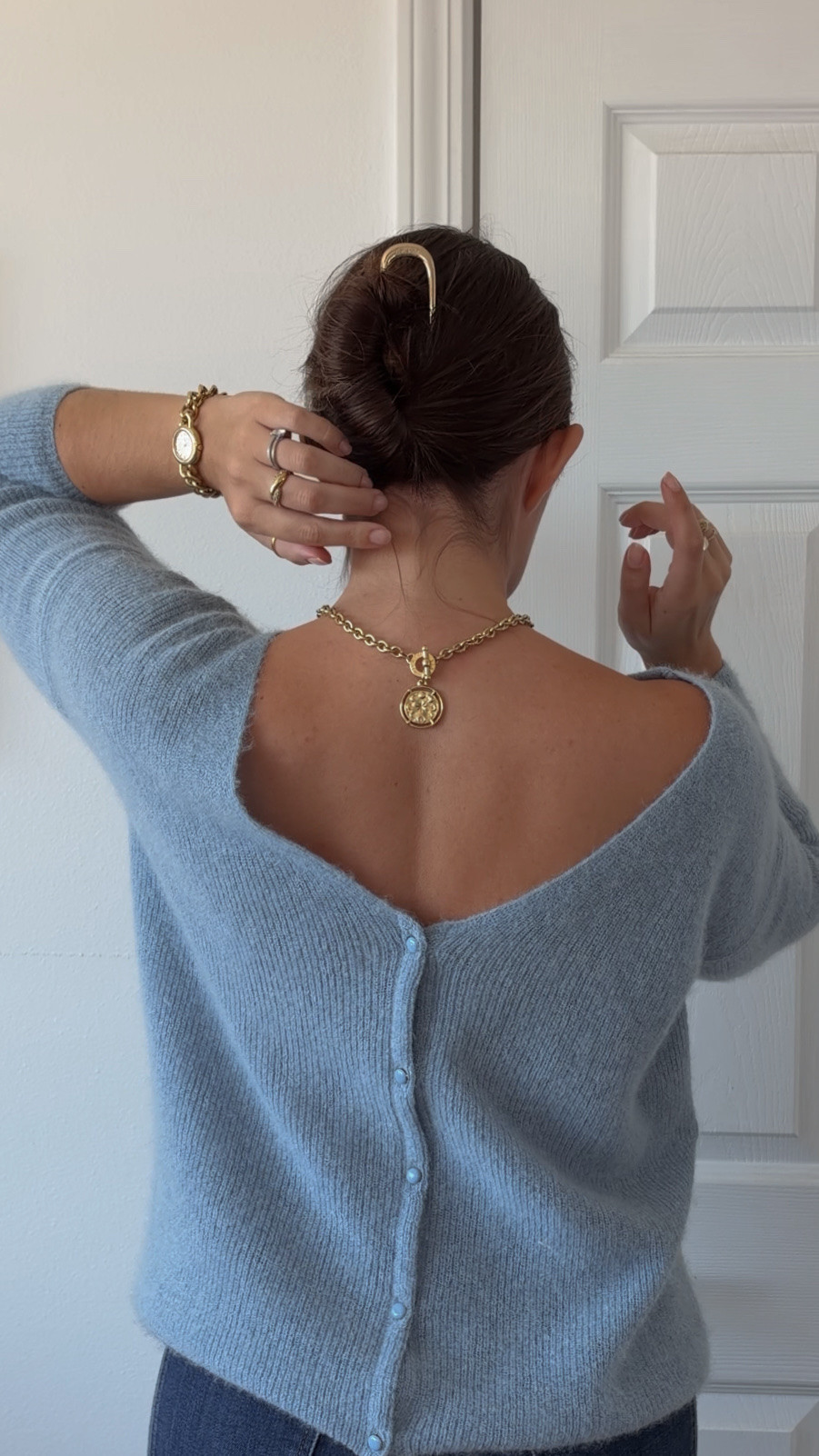 French Pin Hair Updo 🤍

Jewelry: 
@Agapée @Mejuri & Agatha Paris 

Outfit: 
@SEZANE @Quince