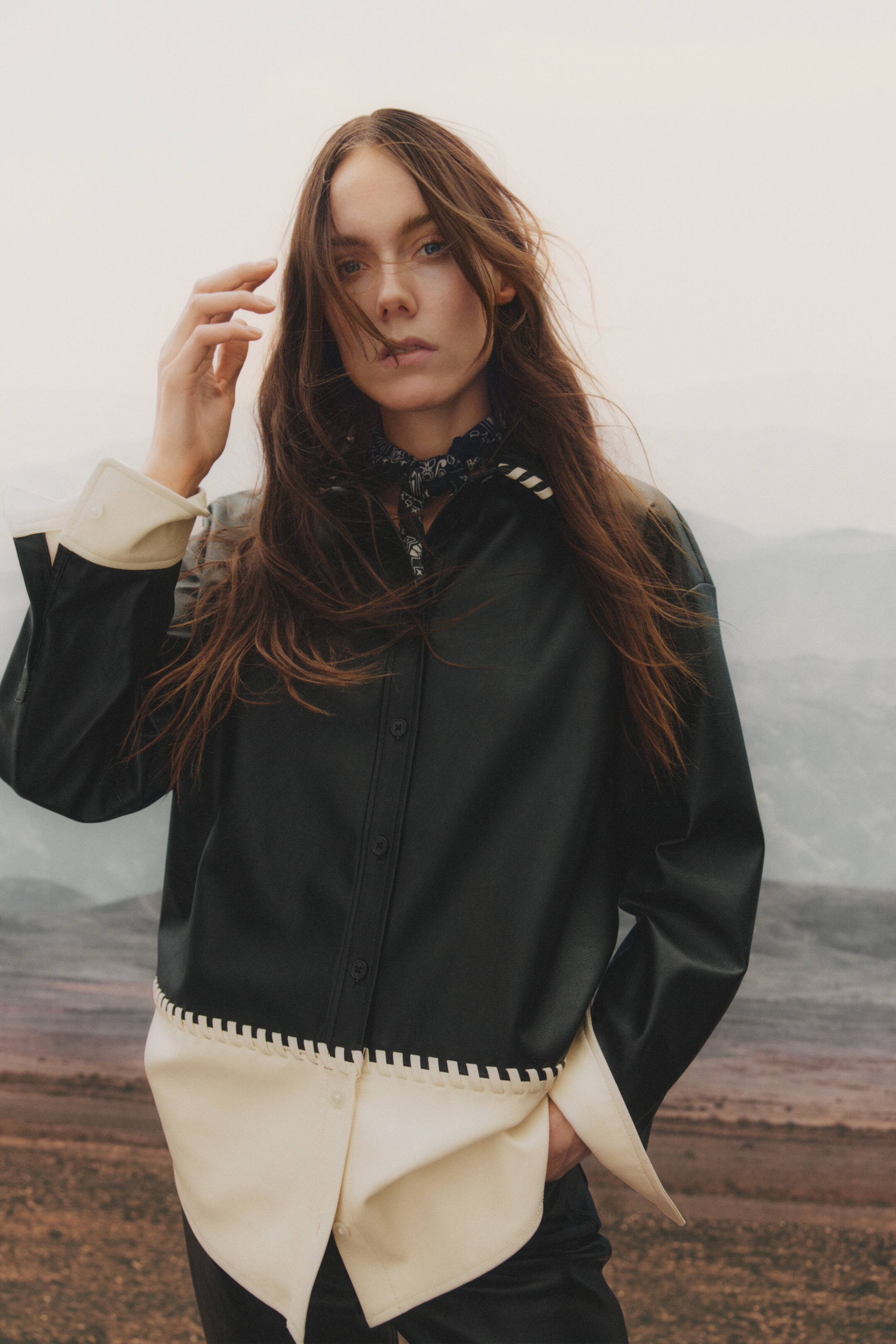 Beschichtete Bluse mit Colourblocking | H&M (DE, AT, CH, NL, FI)