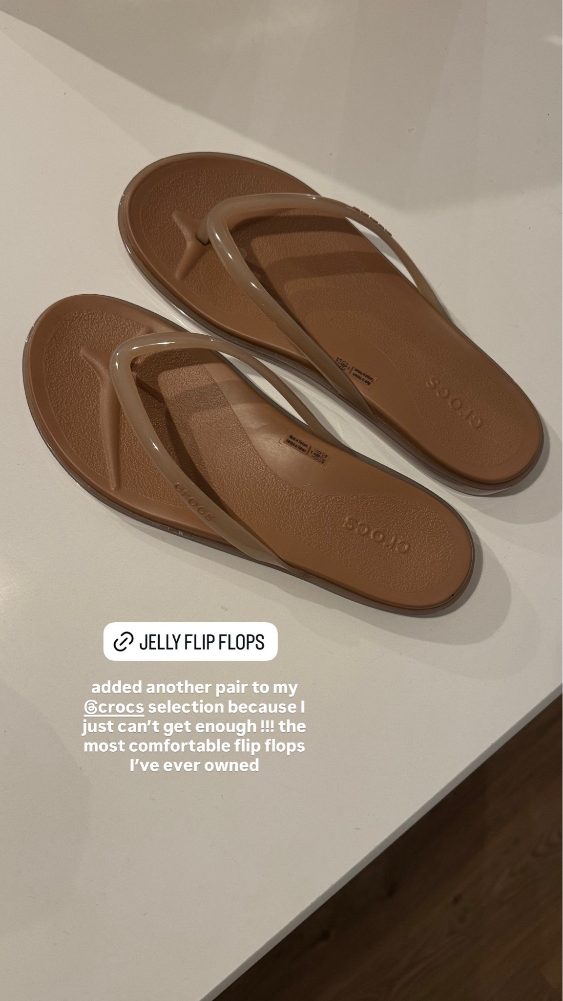 my favorite flip flops EVER. love the Crocs jelly flip flops for summer! perfect for the beach too.

 

 #LTKmomlife #LTKSeasonal #LTKSwim