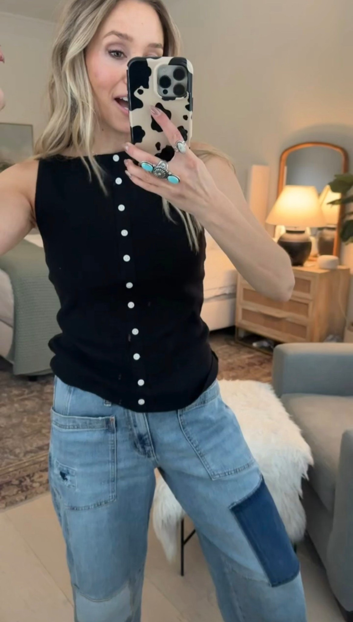 🤍This tank is giving Aritzia vibes but it’s WALMART! 🖤👀👏🏼 

Wearing size s / my tts in top
Size 4 in jeans 👖 

#LTKootd #LTKgrwm #LTKdayinmylife