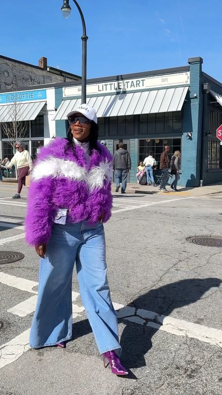 Sunday vibes in purple & white! 