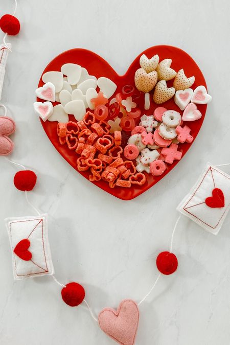 Valentines inspired snack board, treat board, charcuterie 