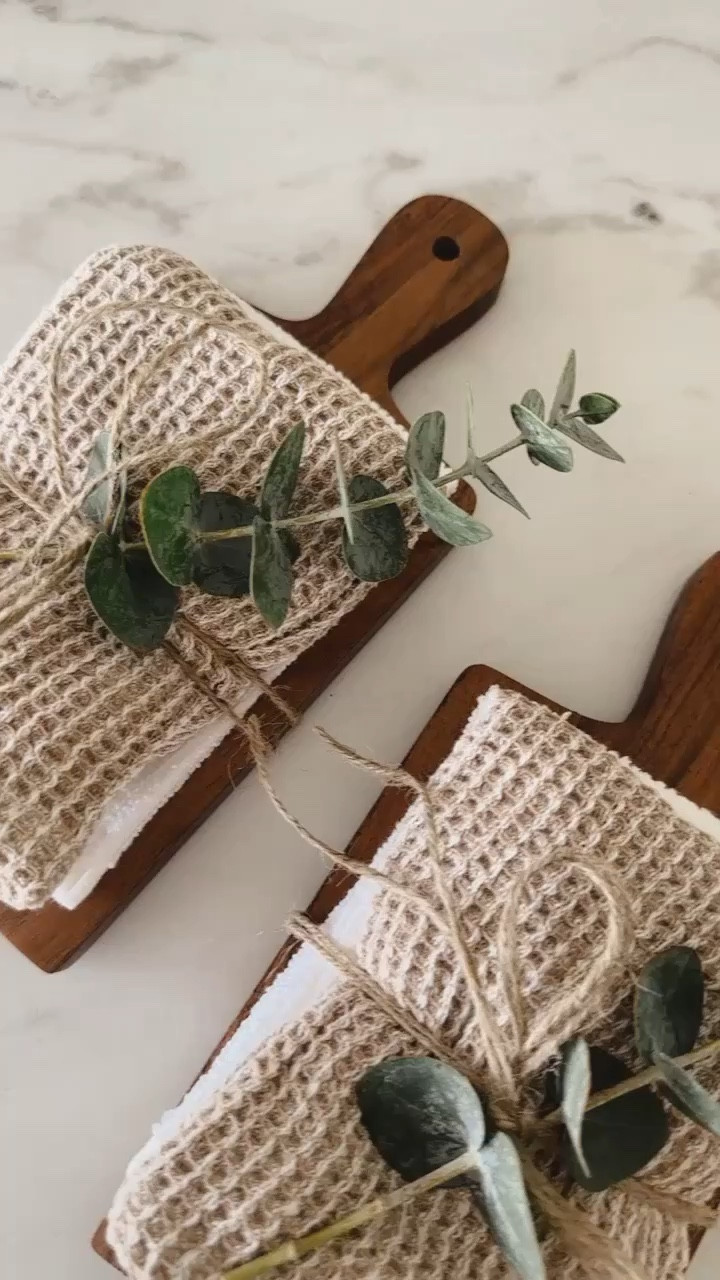 Holiday gift idea! #StylinbyAylin 

#LTKGiftGuide #LTKfindsunder50 #LTKhome