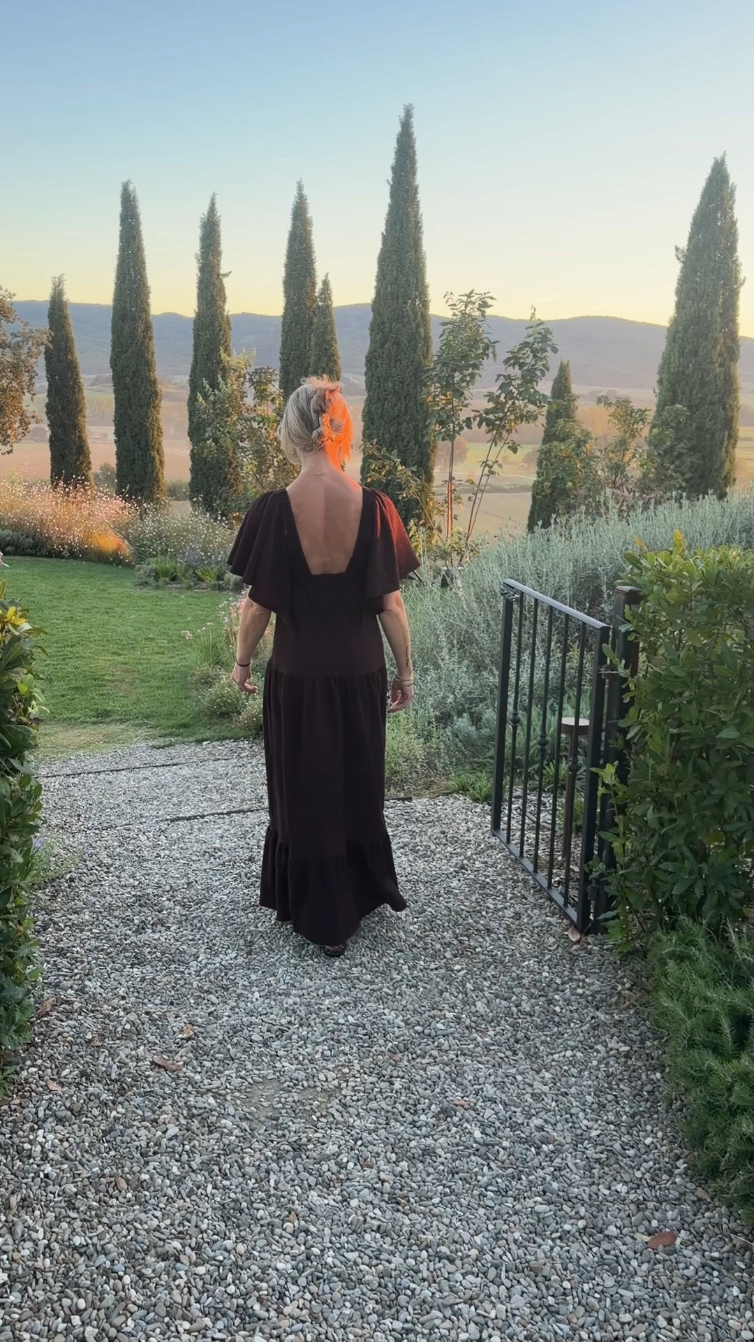 THE BEST DRESS FOR TRAVELING! 🧳  

Suitcase friendly, Wrinkle-resistant material!

The Perfect Summer-to-Fall Transition Piece You NEED In Your Wardrobe!

Boho Dress that looks like it’s Free People (but really it’s Amazon! 🤫)

And these mesh jelly ballet flat sandals are a great dupe for the Dolce Vita ‘Jam’ Jellies! 


sizing:
👗  maxi dress (runs big!): XS
🩴  jelly sandals (TTS): black (but look dark gray)

.
.
fall dresses
fall shoes
travel outfits
brown dresses
boho dress
country concert outfits
fall outfit inspo
fall fashion hauls

#LTKootd #LTKgrwm #LTKTravel