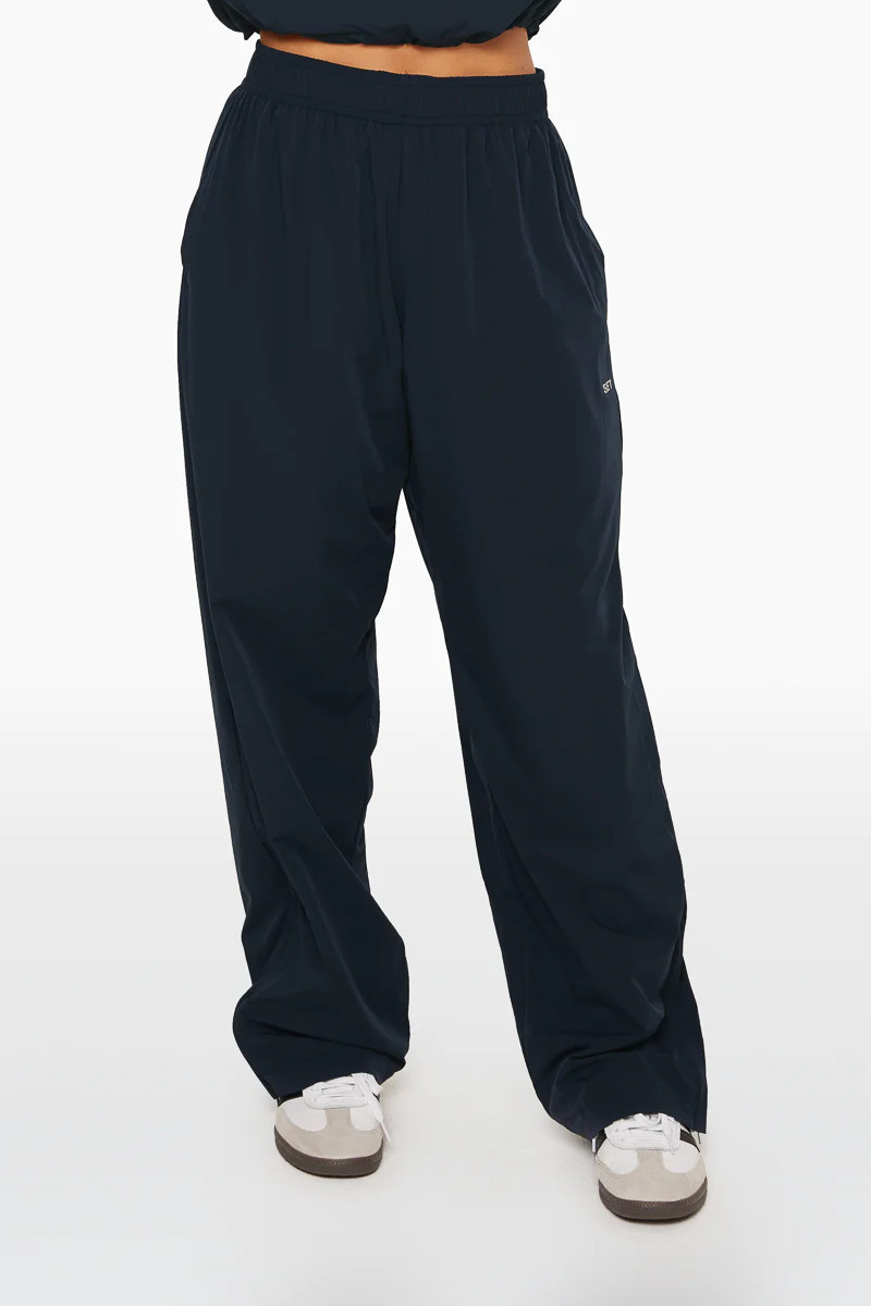 LIGHTWEIGHT NYLON
        


                             
                            





    ... | SET Active