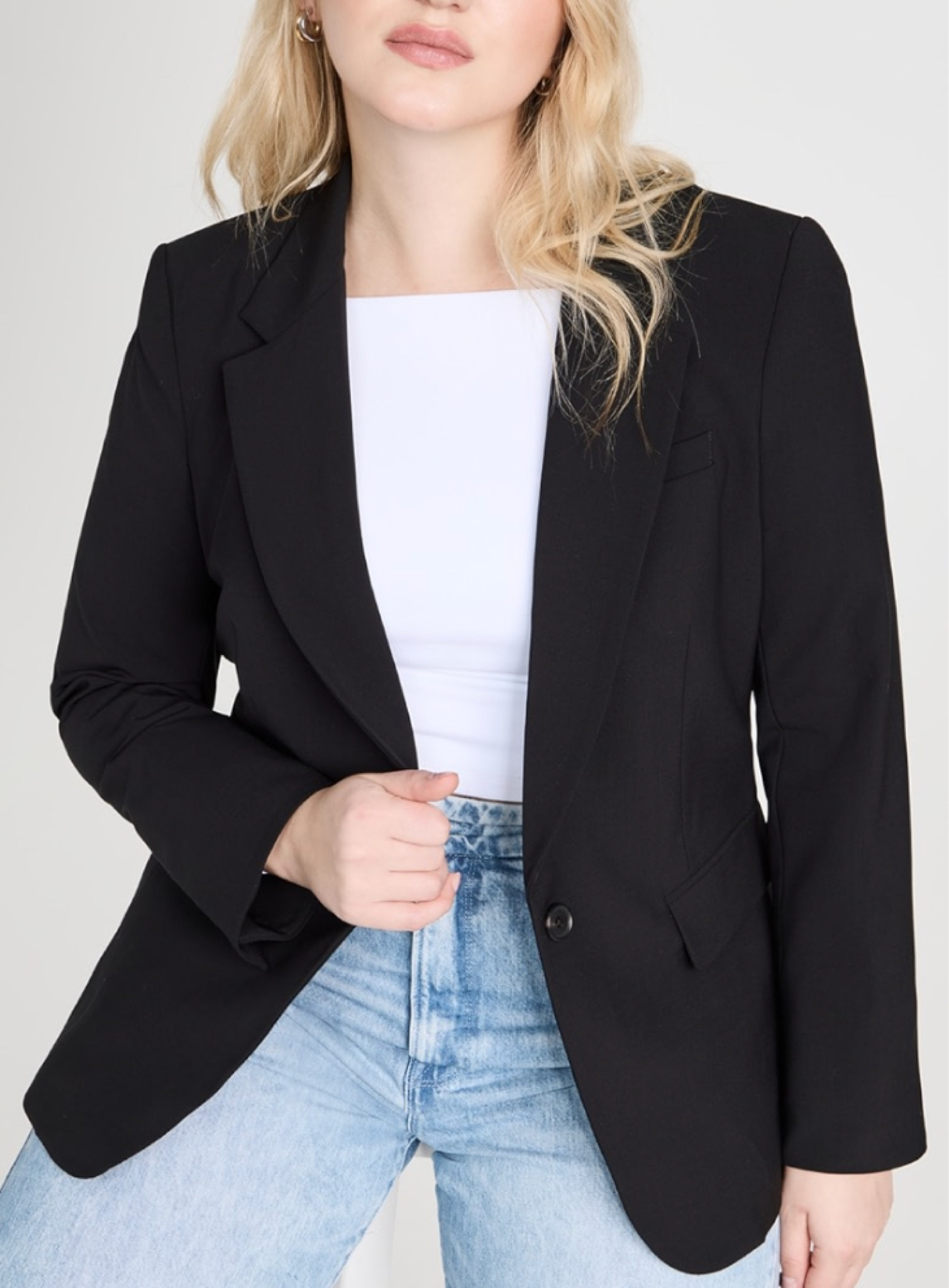 Black classic blazer on sale. Also in navy. Capsule wardrobe staple. 

#LTKOver40 #LTKWorkwear #LTKSaleAlert