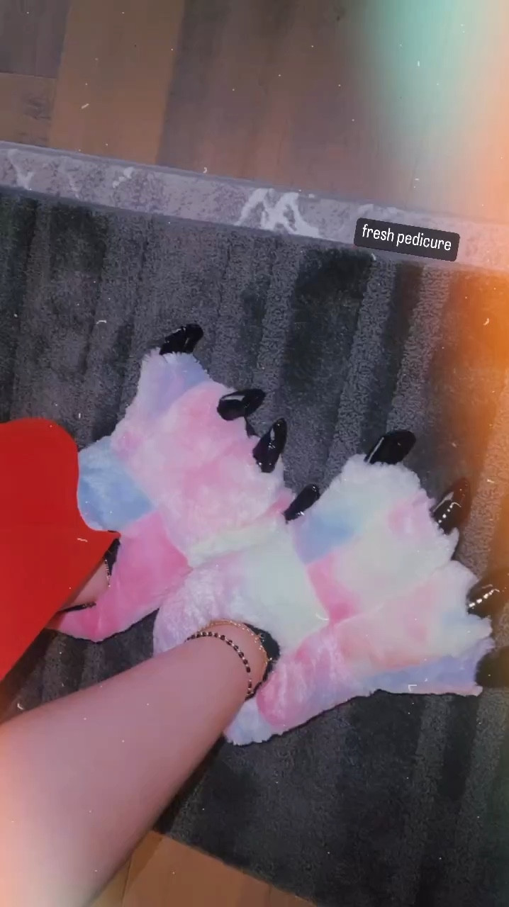 👛 #slippers #furslippers #monsterfeet #feetslippers #reddress #red #dress #anklets #anklet #fuzzyslippers #sheinslippers #shein #monster #feet #furry #fuzzy #rainbowslippers #rainbow #pastel #pretty #cute #girly #pink #blue #purple #yellow #black #cartoonslippers #cartoon #noveltyslippers #novelty #funny #tiedye #tiedyeslippers #backless #laceup #splitthigh #camidress #cami #christmasdress #christmas #xmasdress #xmas #jewelry #claws #animalslippers #animal #indoorslippers #indoor #houseslippers #bedroomslippers #homeslippers

#LTKbeauty #LTKstyletip #LTKSeasonal