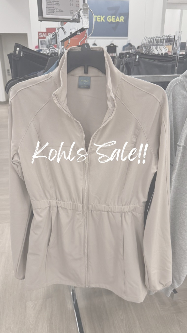 These Kohls finds today are so good! The tanks are on sale for $11.99, the jacket $27.99, and the sweatshirt $24.99. Kohls members also get $10 off $25 through the 25th! 
I’m in a small in all - 155lbs, 5’5