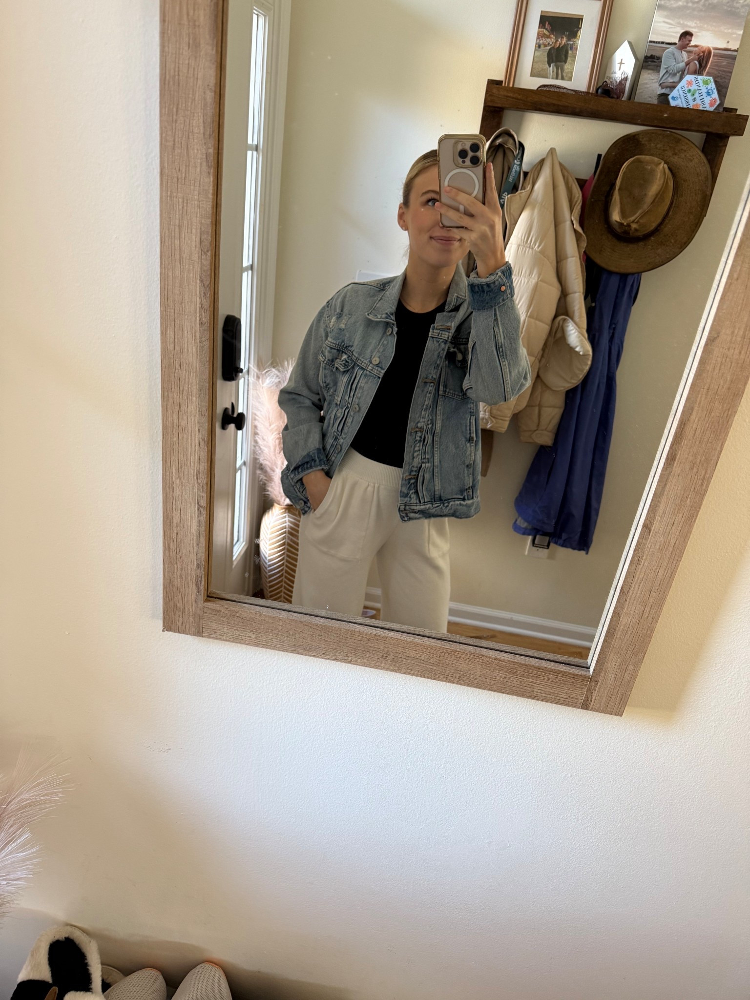 My husband said I look like a “hot rich mom” with this outfit 🤣

#LTKmomlife #LTKootd #LTKFindsUnder50