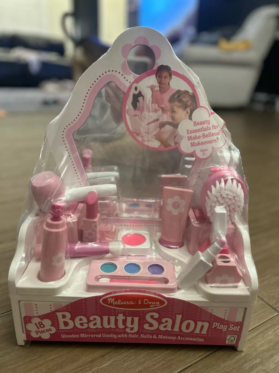 Melissa & Doug - Beauty Salon Vanity Play Set