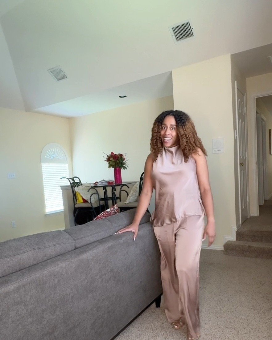I love a good coordinate, especially one that’s cheap! Check out this one from SHEIN.

#LTKFindsUnder100 #LTKFindsUnder50 #LTKTravel