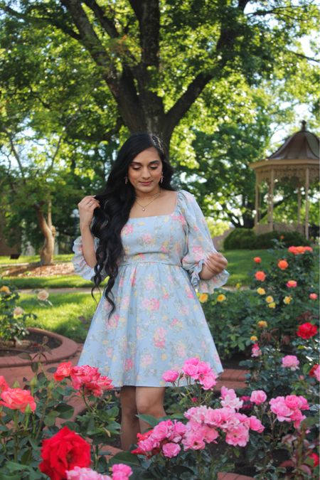 • {Floral} Of The Season 🌸 •

How pretty is this floral print dress?! I love the light blue, pink, and yellow color combo! It’s giving Bridgerton vibes and also Selkie dress inspired for less! 🩵🩷💛

spring dresses, spring outfits, spring styles, spring fashion, bridgerton fashion, bridgerton inspired, bridgerton styles, bridgerton dress, bridgerton outfit, floral dresses, pastel floral dresses, puff sleeve dress, girly style, girly fashion, girly outfits, feminine style, feminine fashion, summer outfits, summer dresses, summer fashion, summer styles 

#LTKSeasonal #LTKFindsUnder50 #LTKFindsUnder100
