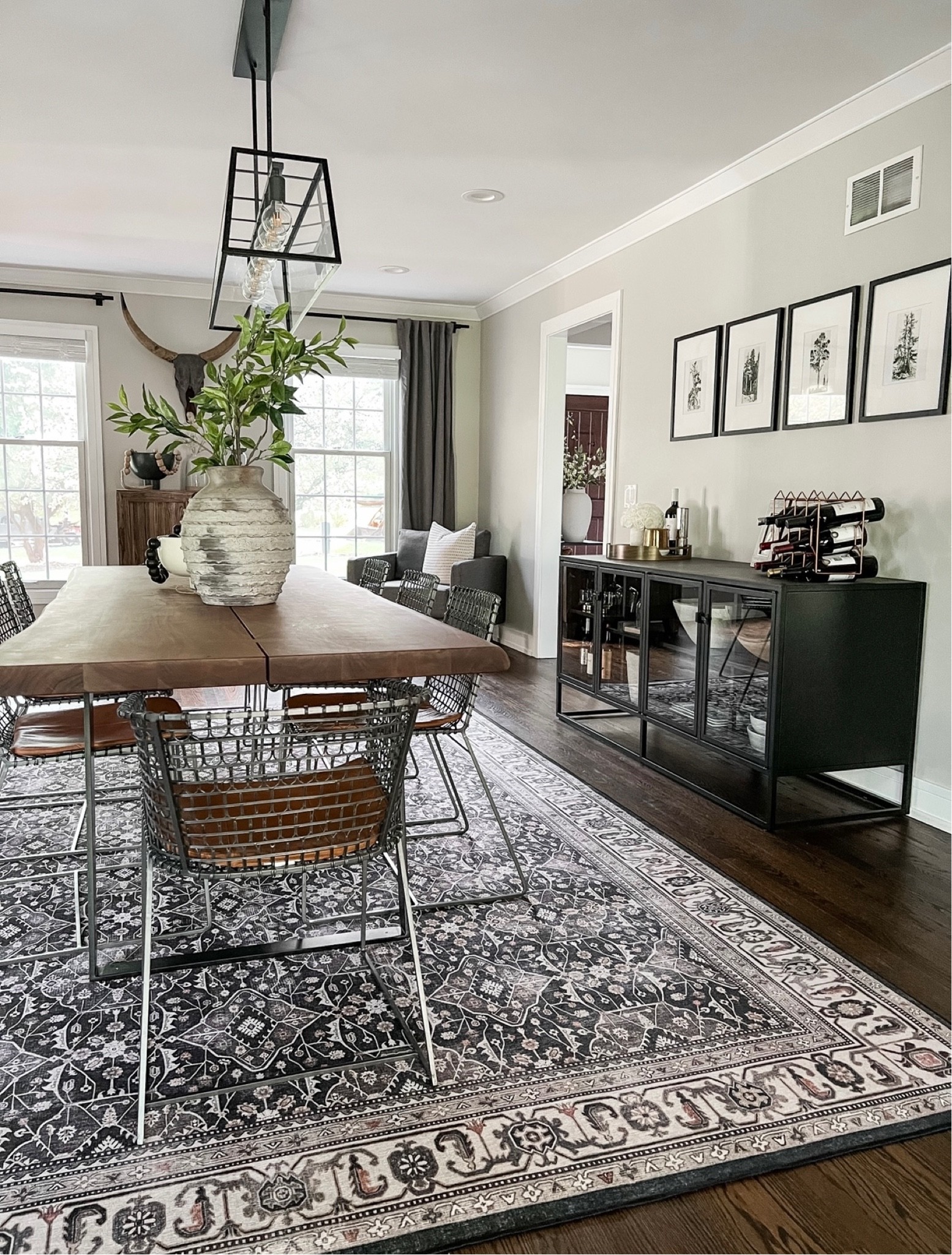 Happy Sunday! Cozy clean dining room 🤍 

#LTKHoliday #LTKSeasonal #LTKhome