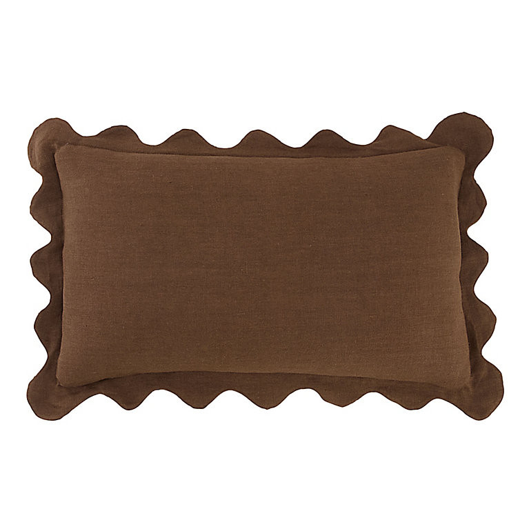 Rue Scalloped Linen Pillow | Ballard Designs, Inc.