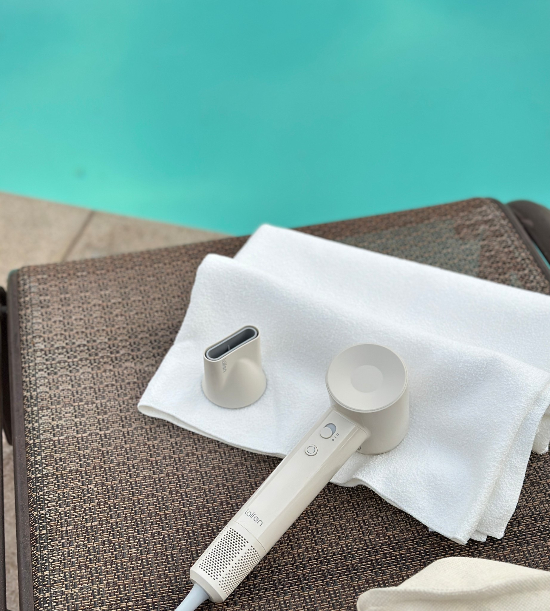 Laifen 徠芬高速負離子吹風機最高6折起+額外95折!

✔ Laifen Swift Special · High-speed hair dryer (3 nozzles) + Storage Bag, 疊加用折扣碼PrimeSpecialBundle跟Romay 來買, 享6折+額外95折! 折扣後只要$106.4

✔Laifen Swift Special · High-speed hair dryer (3 nozzles), 疊加PRIMESPECIAL跟Romay兩個折扣碼後可額外折$55, 打折下來只要$104.5

✔Laifen Swift · High-speed hair dryer, 疊加用折扣碼PrimeSwift跟Romay 來買, 享6折+額外95折, 折扣後只要$90.25

✔Laifen SE · High-speed hair dryer, 疊加用折扣碼PrimeSE跟Romay 來買, 享75折+額外95折, 折扣後只要$92.63

✔Laifen SE Lite · High-speed hair dryer, 疊加用折扣碼PrimeSELite跟Romay 來買, 享75折+額外95折,  折扣後價格只要$66.5! 

Black Friday in July! Laifen Hair Dryer now up to 40 % off. Usd Code Romay for additional 5% off. Deal Ends Tomorrow.


#LTKgiftguide #LTKhome #LTKasia